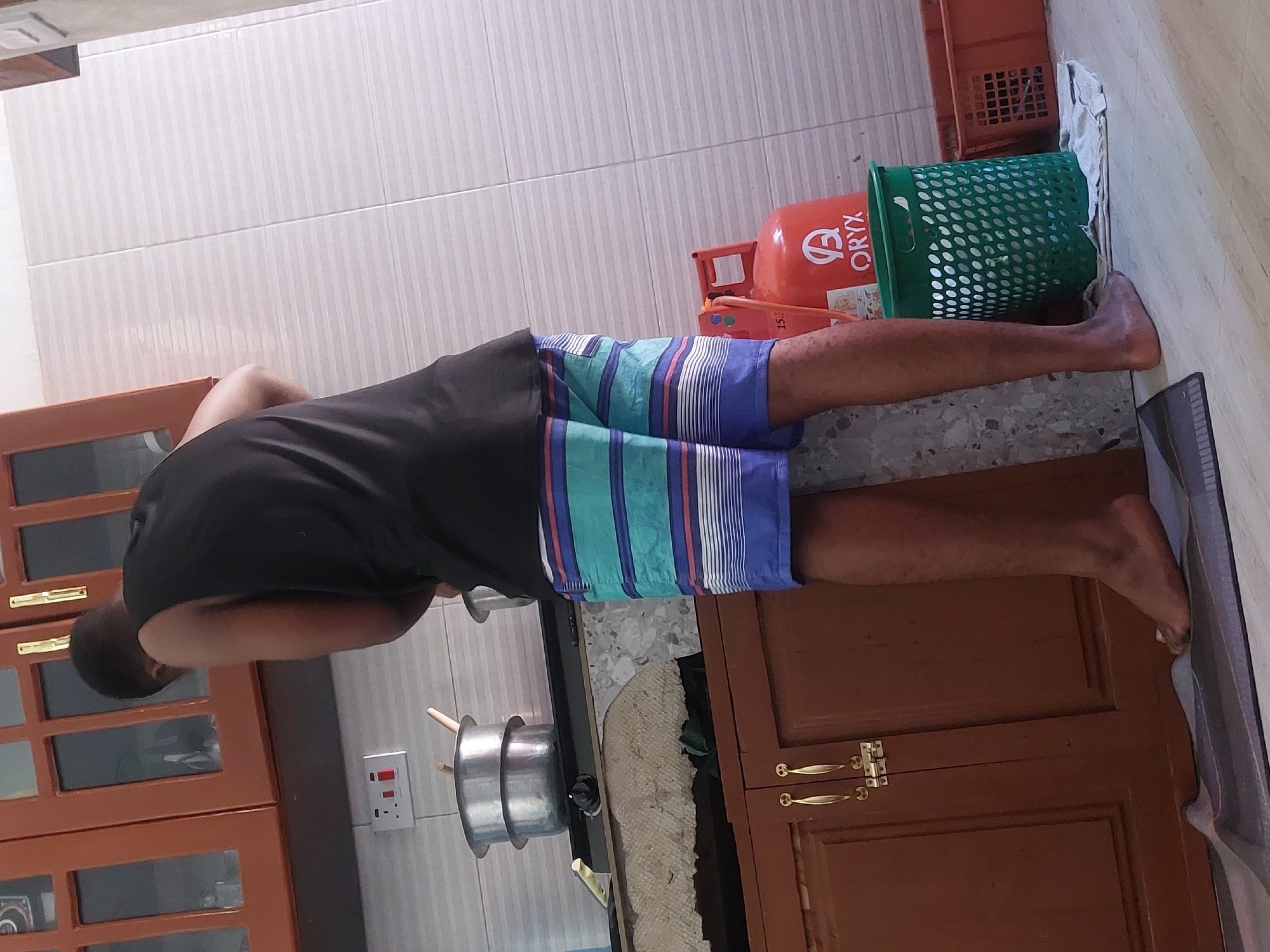Home cooking and meal preparation in Dar es Salaam residence