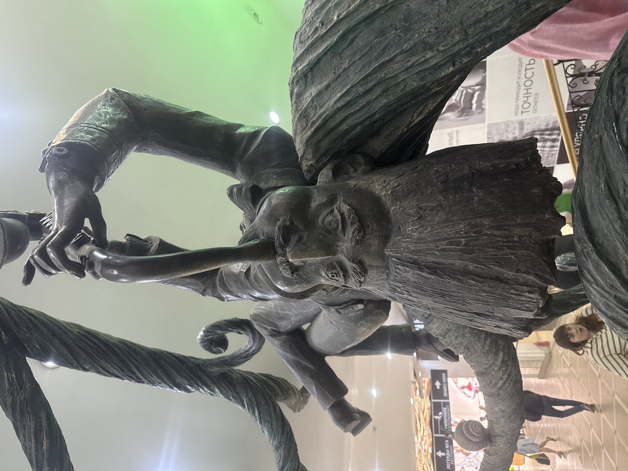 Bronze statues and toy doll spotted in Yekaterinburg