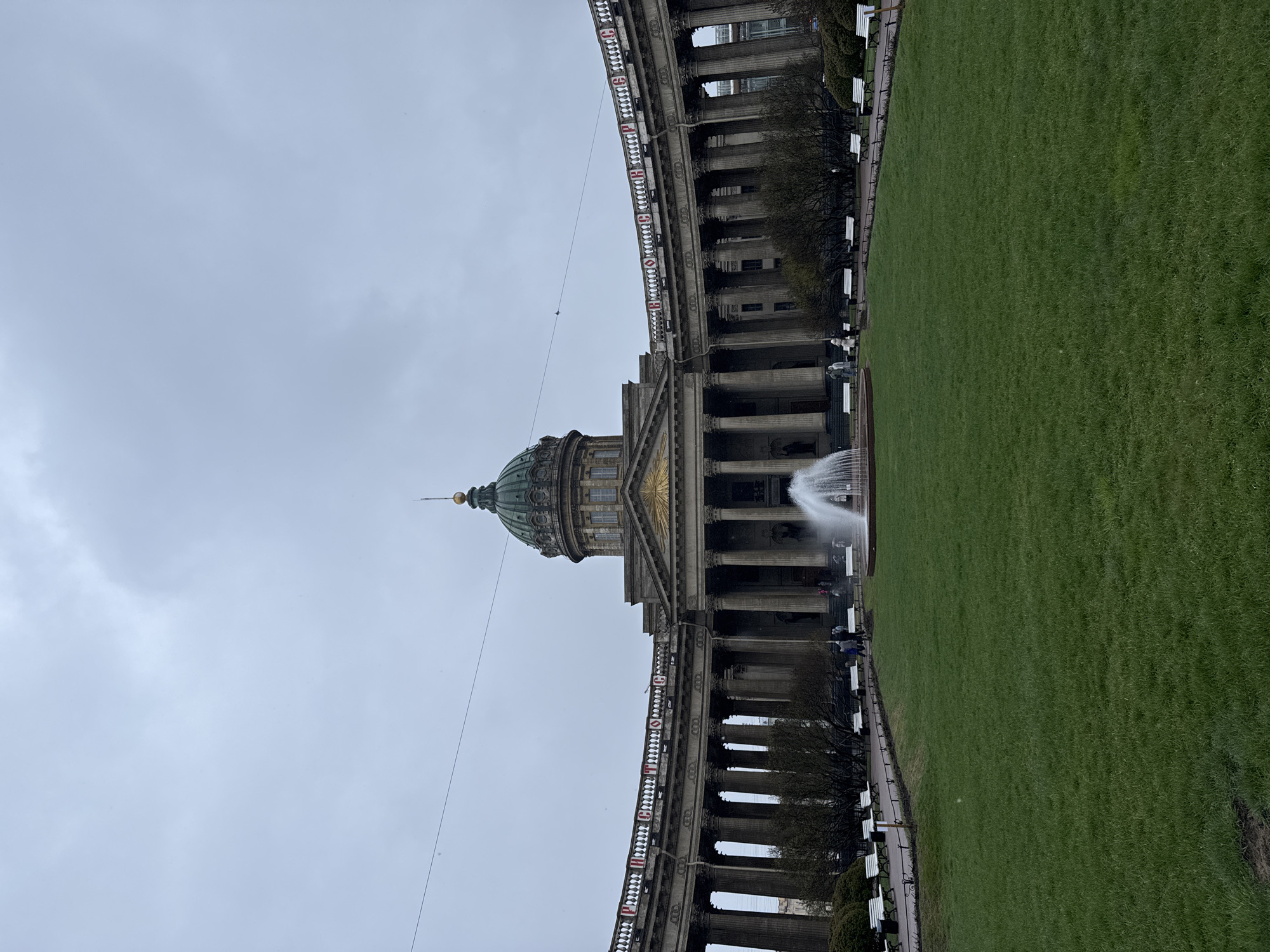 Tourist documents Saint Petersburg sights and dining experience