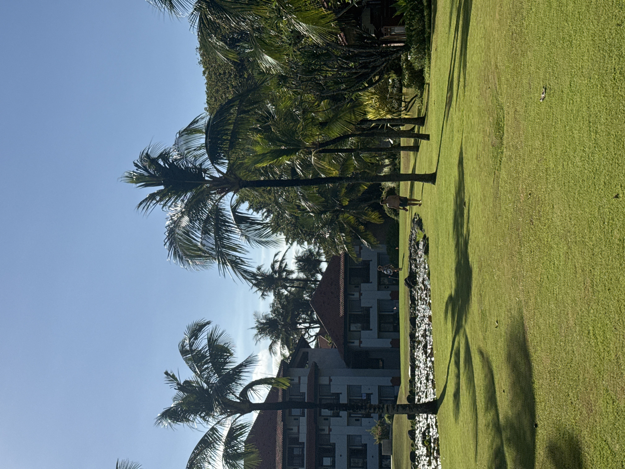 Morning leisure activities documented across Kuta Selatan beach resort