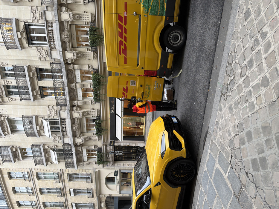 Morning scenes from Paris luxury shopping district documented