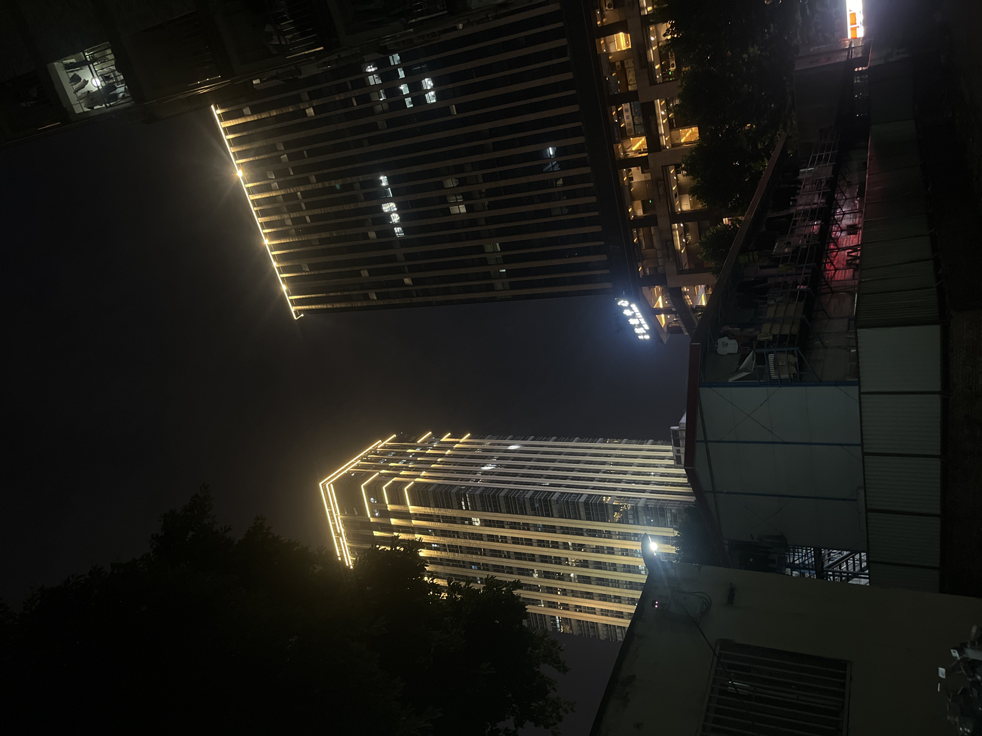 Evening life documented in Yuzhong District, China