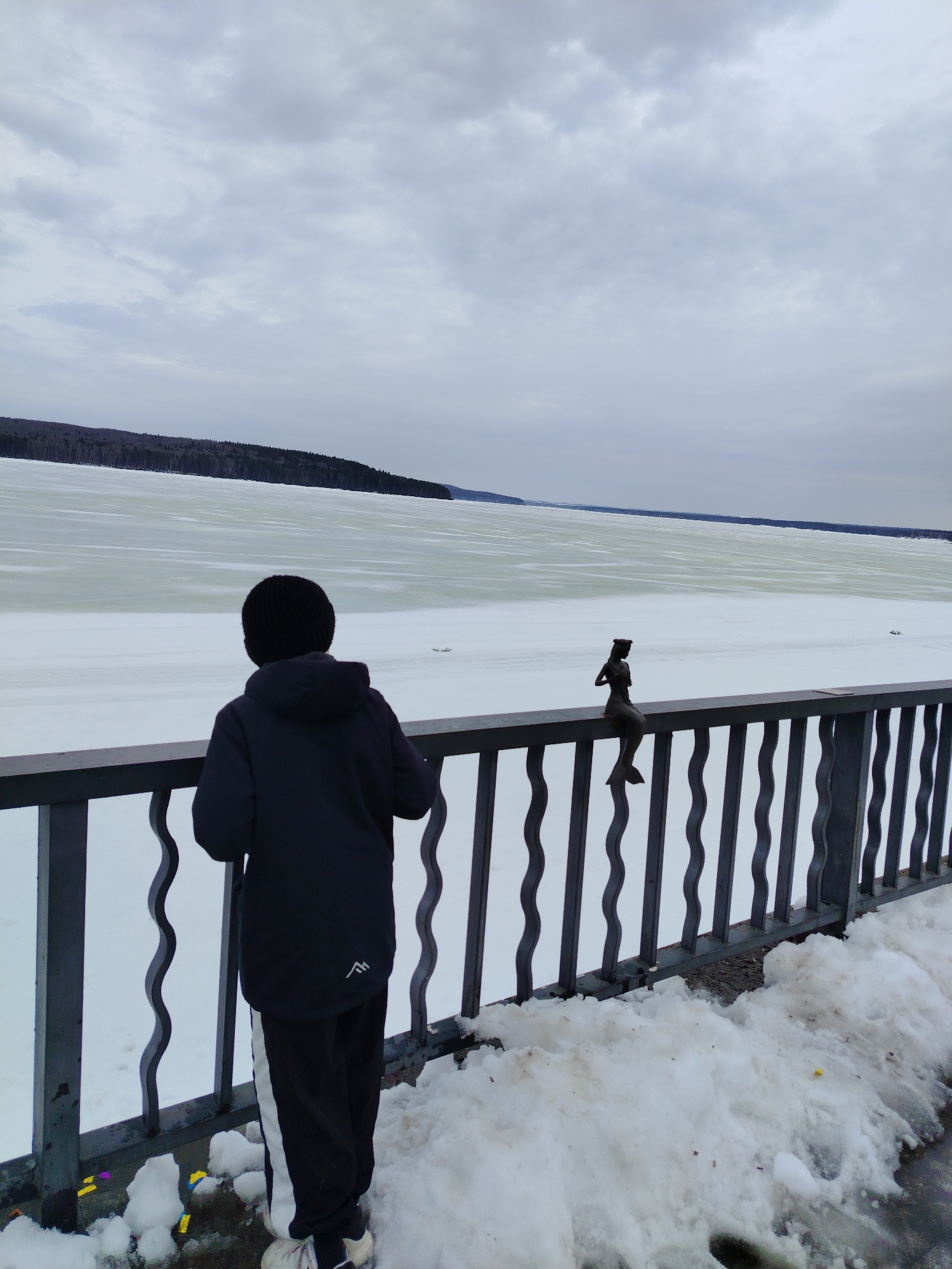 Daily life moments captured across Chaikovsky, Russia morning hours