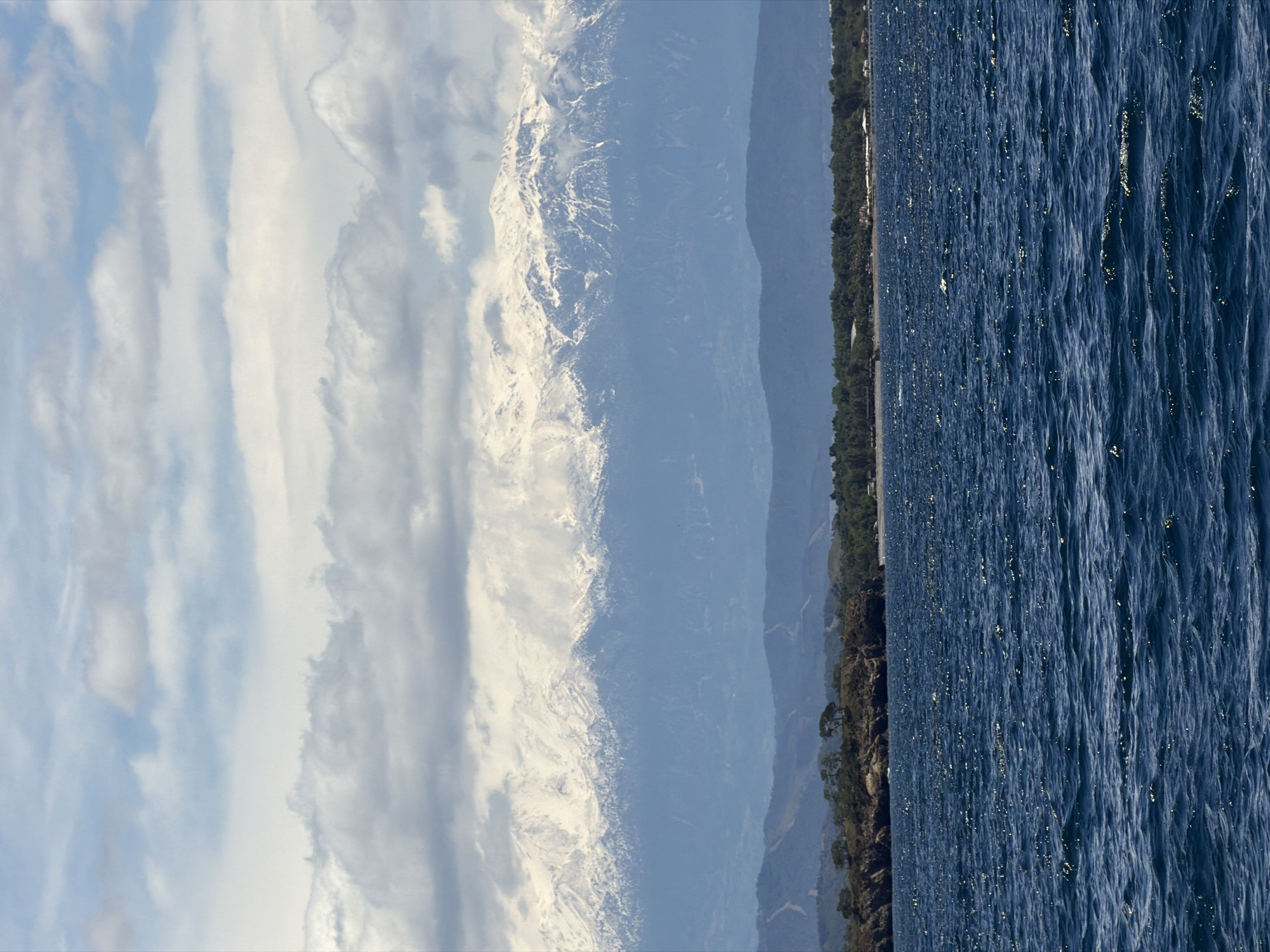 Scenic water views with mountains captured in Türkiye