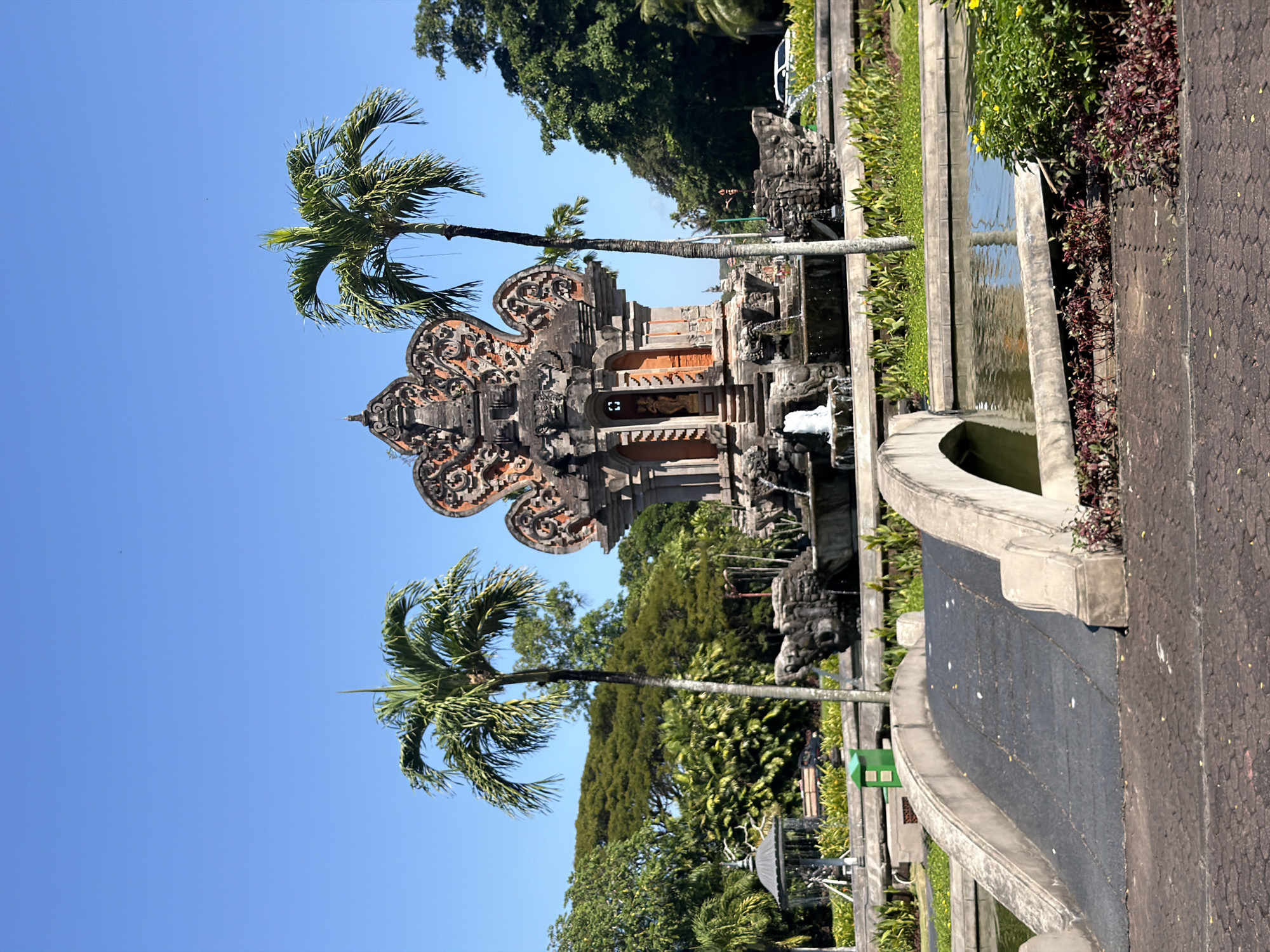 Street life around the Dewa Ruci roundabout, Kuta Selatan