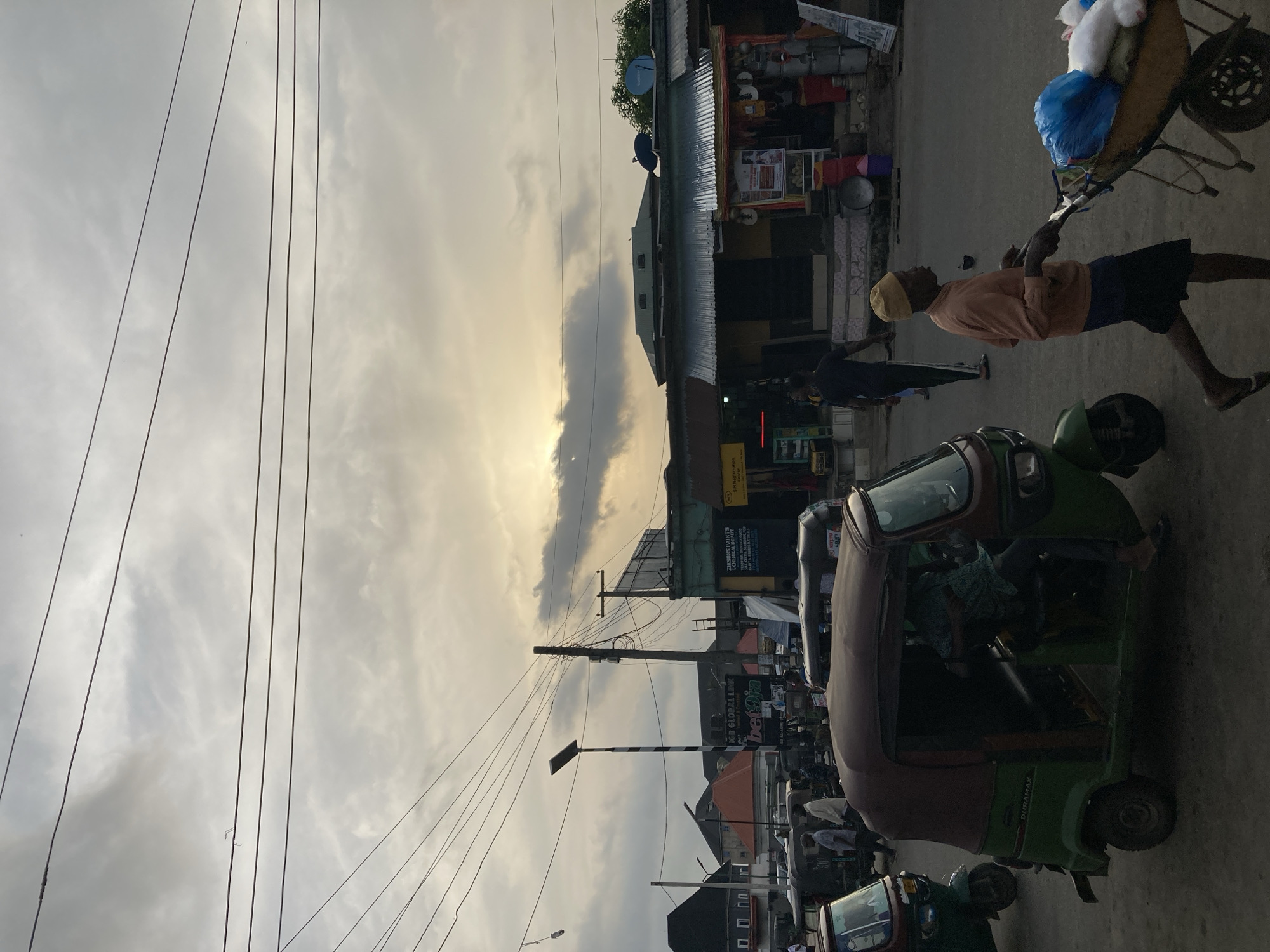 Daily street life documented in Aba, Nigeria