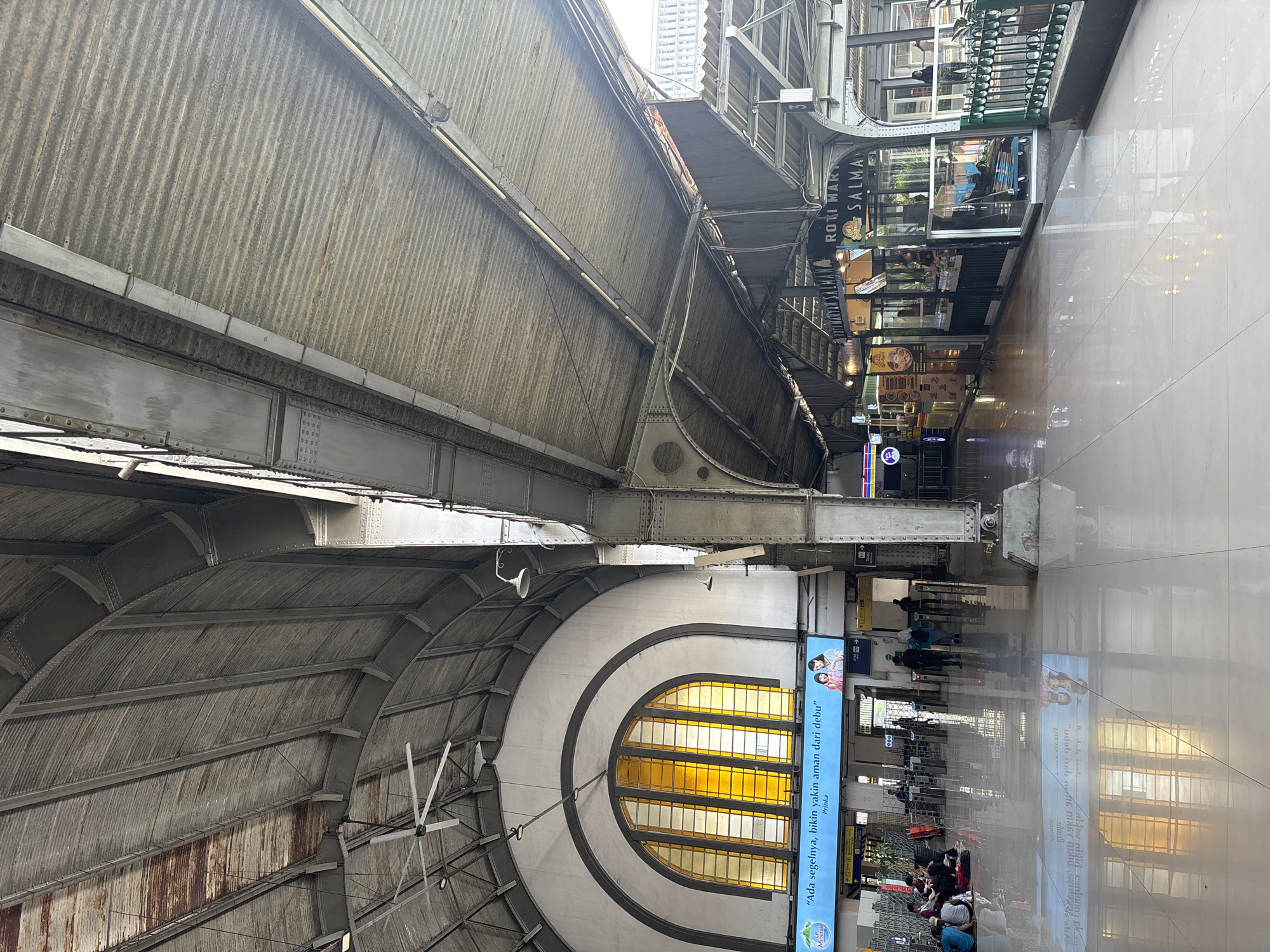 Jakarta train station captured in detailed 8-minute documentation