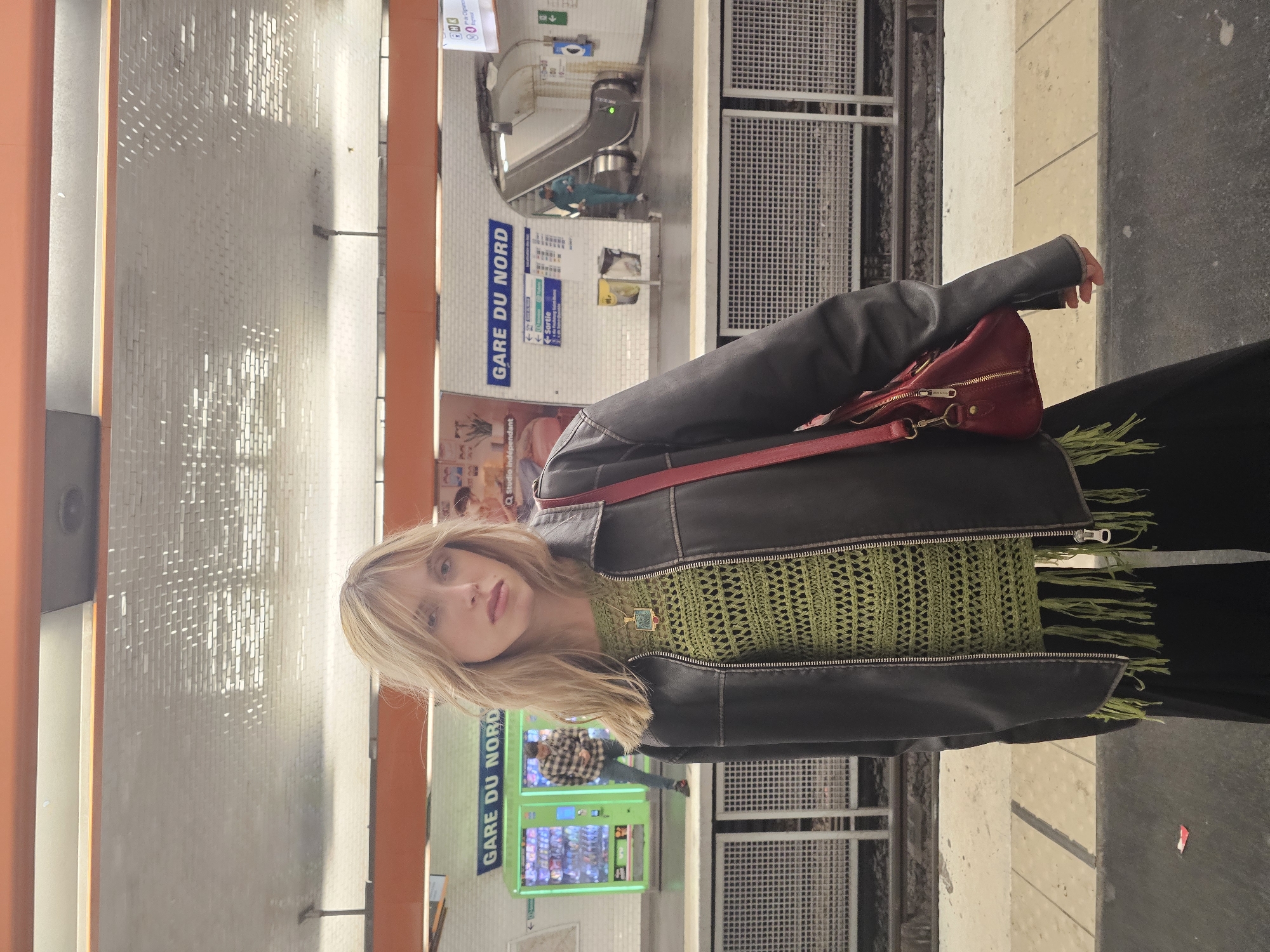 Woman observed at Paris Gare du Nord metro station