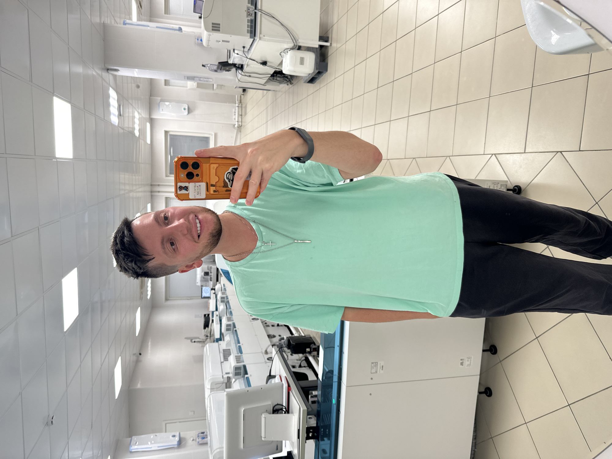 Selfie series in a lab, same fit, multiple angles