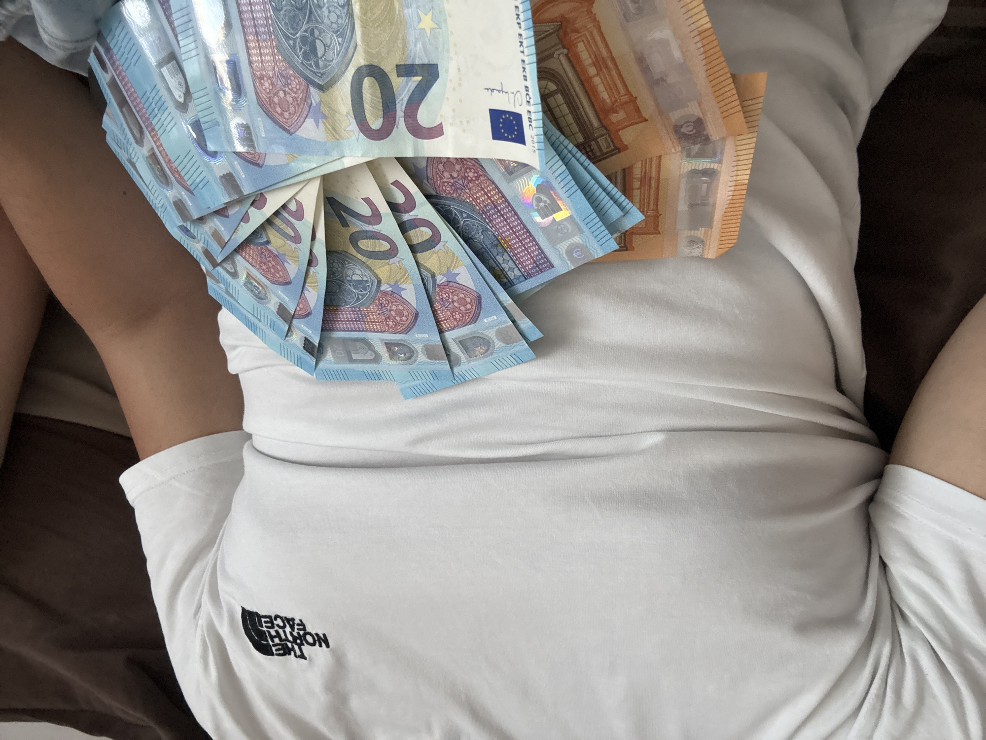 Dental celebration with Euro banknotes and roses documented in Varna