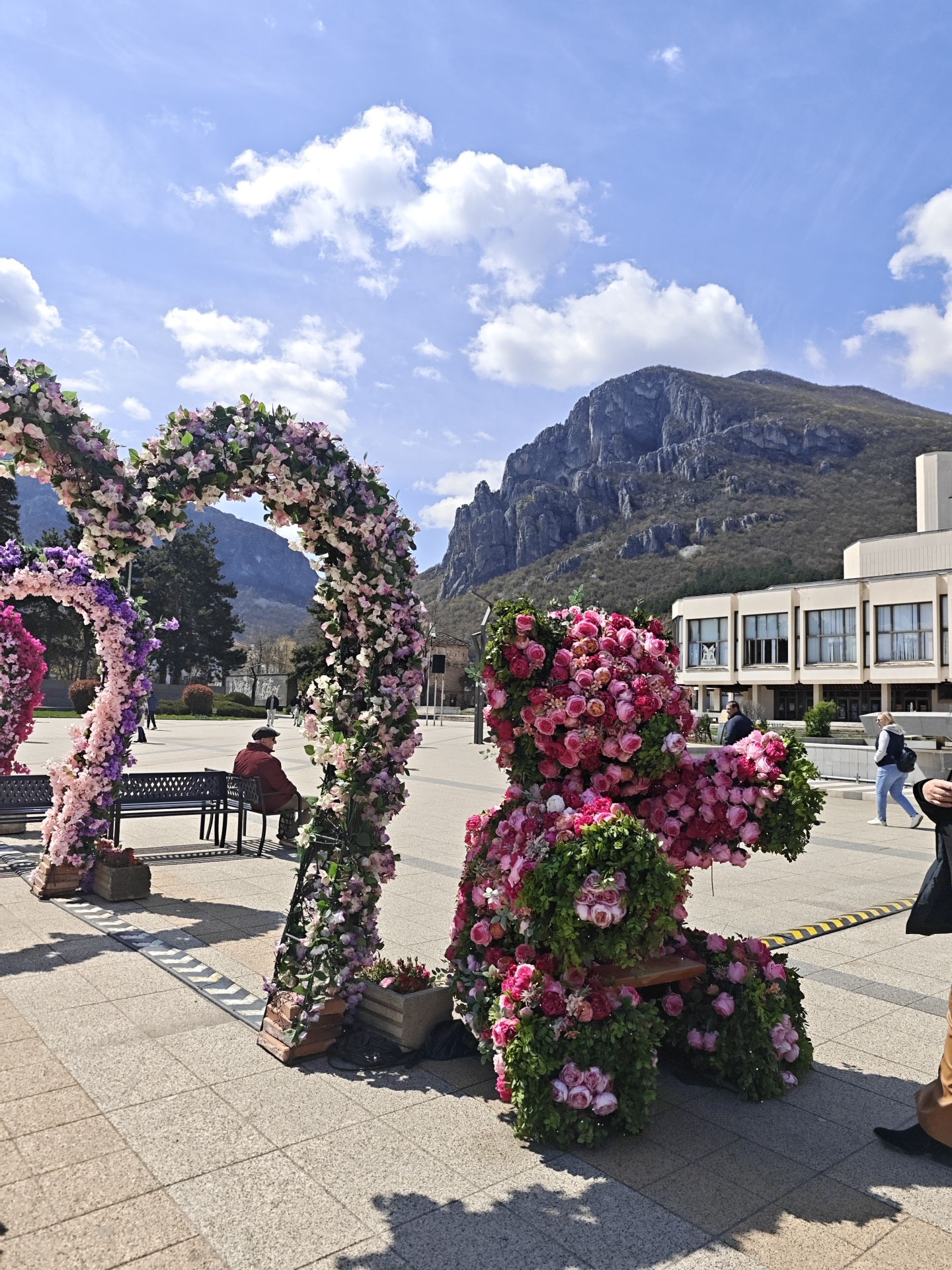 Spring morning scenes documented in Vratsa, Bulgaria