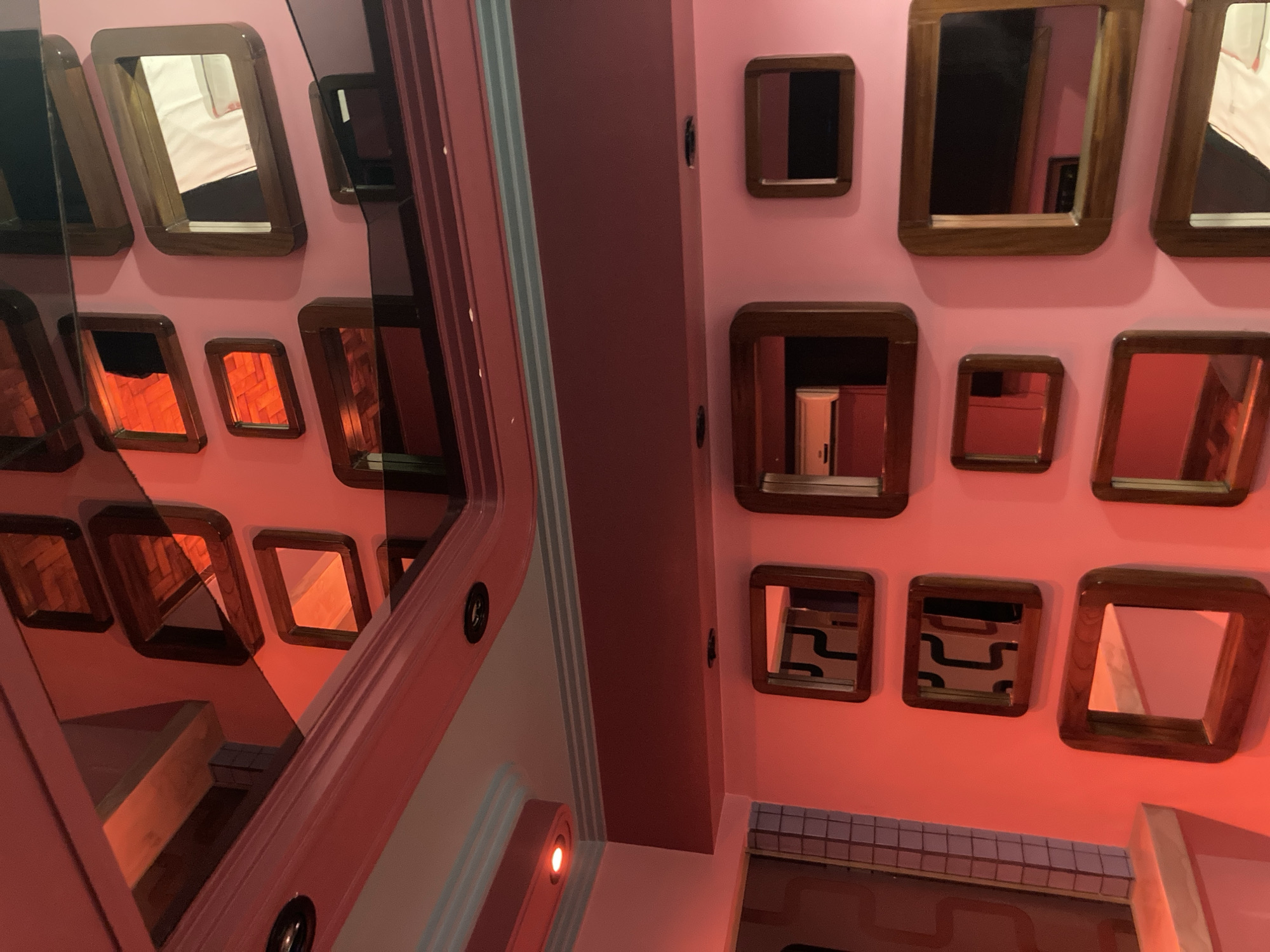 Indoor mirrors and outdoor tree scene captured within minutes