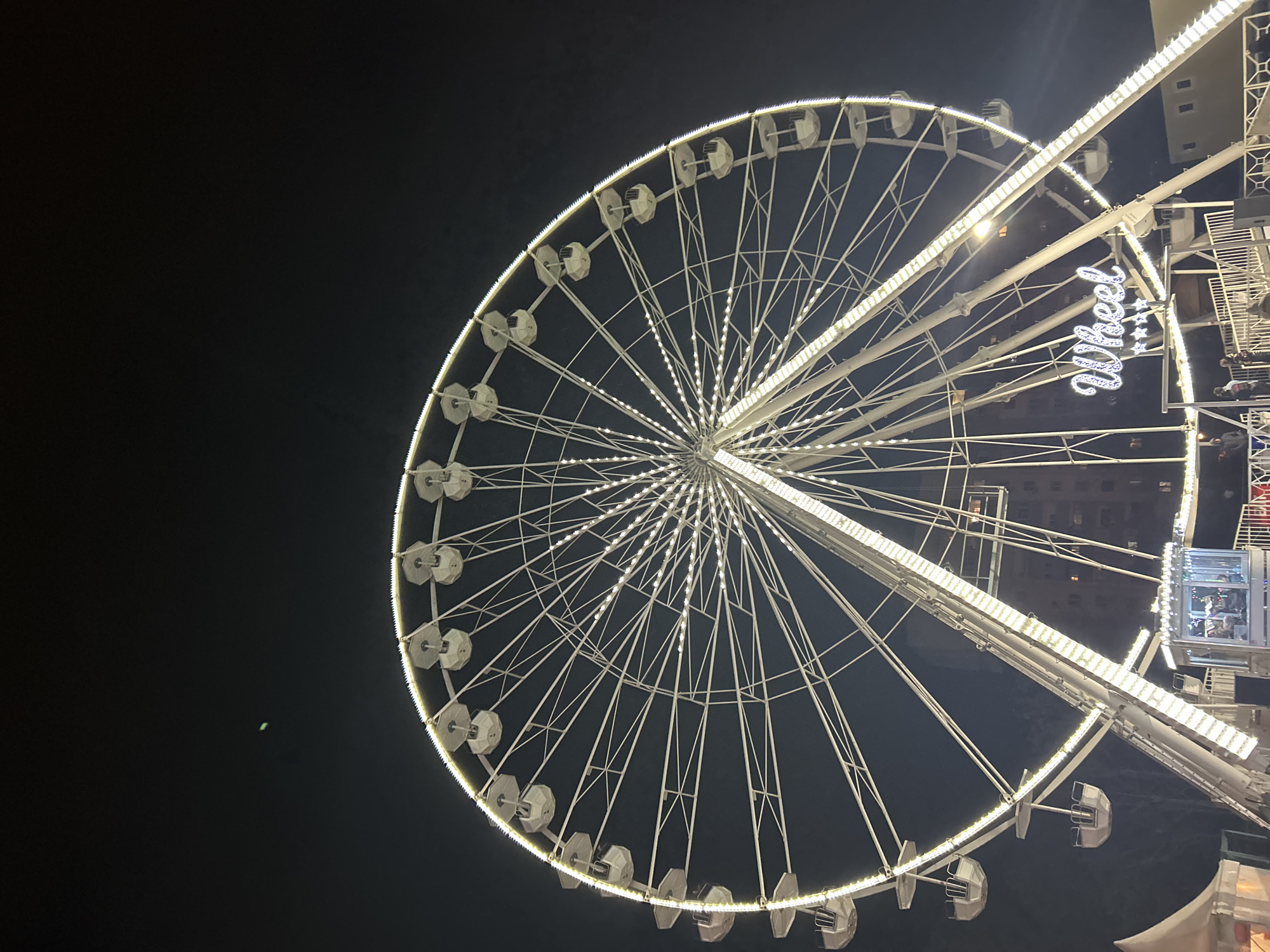 Nighttime fair with Ferris wheel, live music draws crowds in Plovdiv