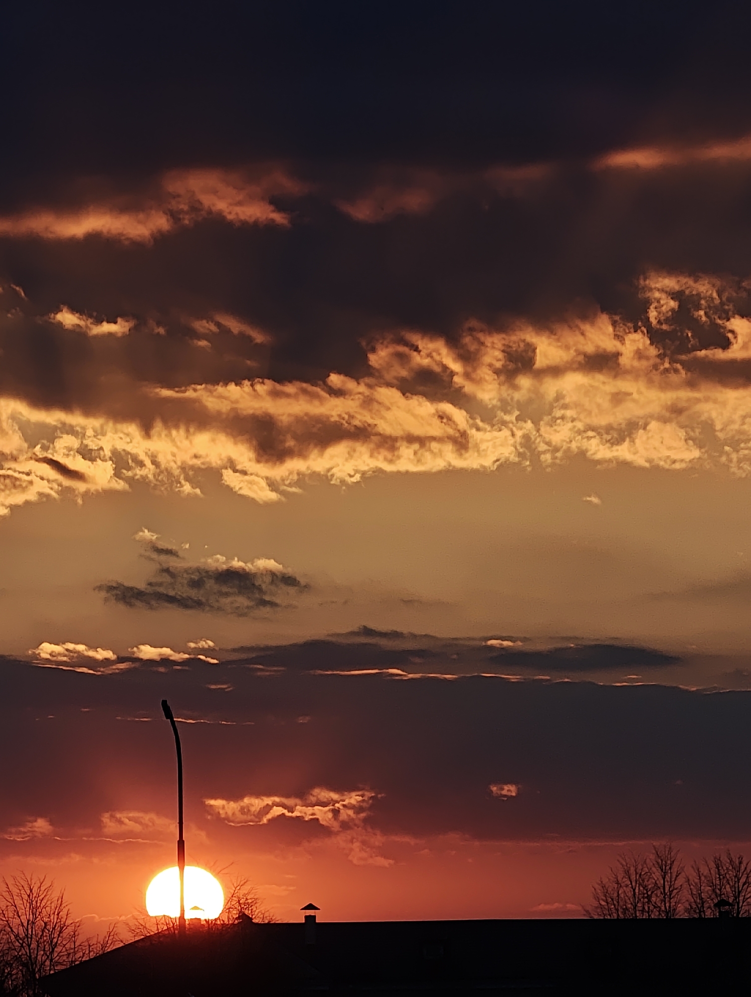 Sunset photographed in Hrodna, Belarus creates vivid orange display