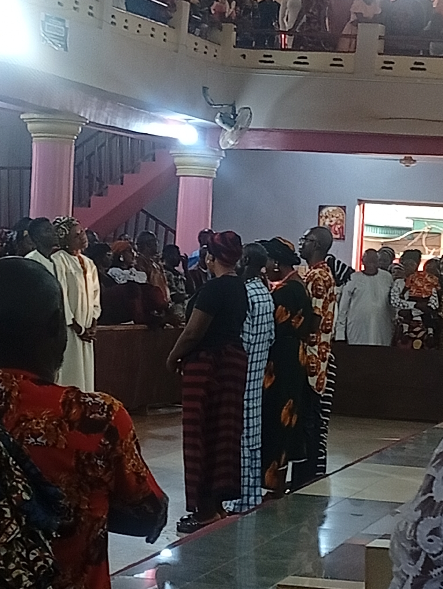 Religious funeral service draws crowded congregation to unknown church