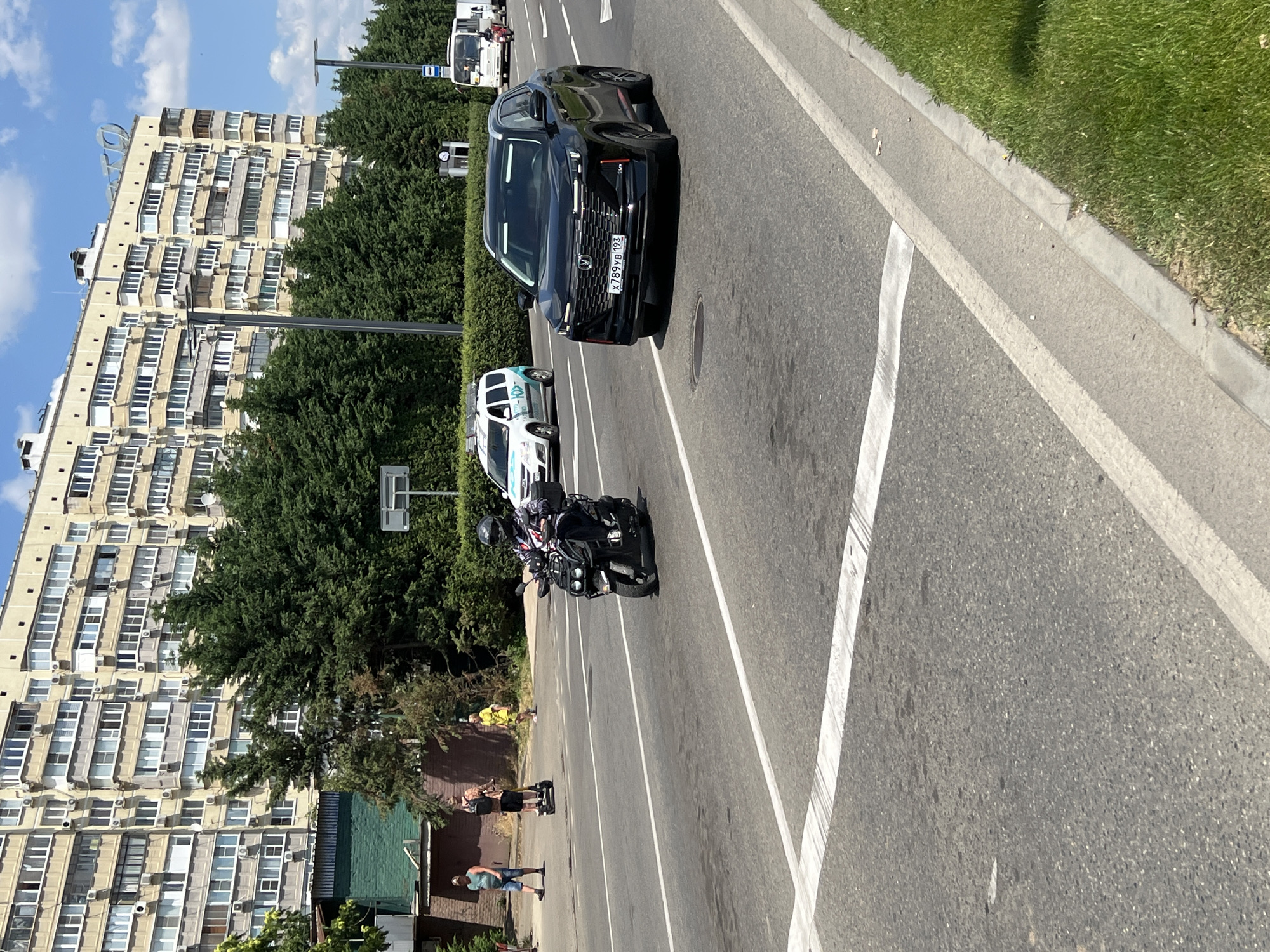 Krasnodar's Japanese garden and city streets on a summer morning