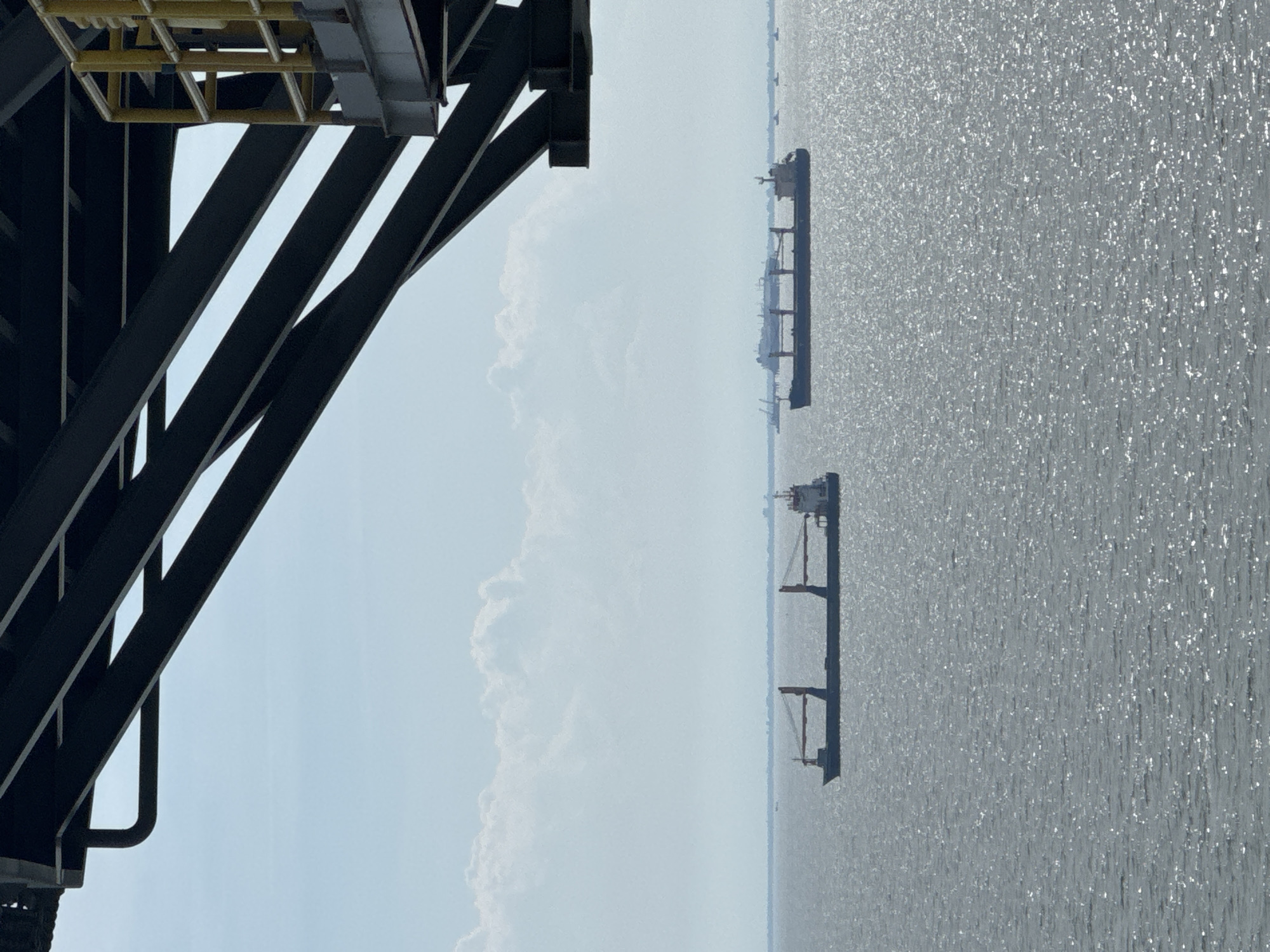 Maritime observer documents ships, infrastructure near Italian waters
