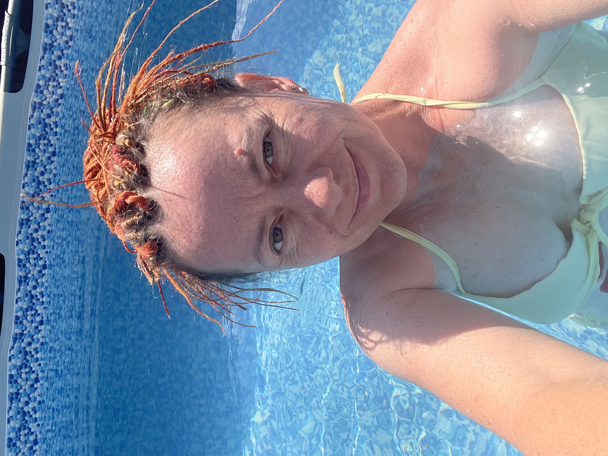 Pool day and city driving in Orenburg on a summer afternoon