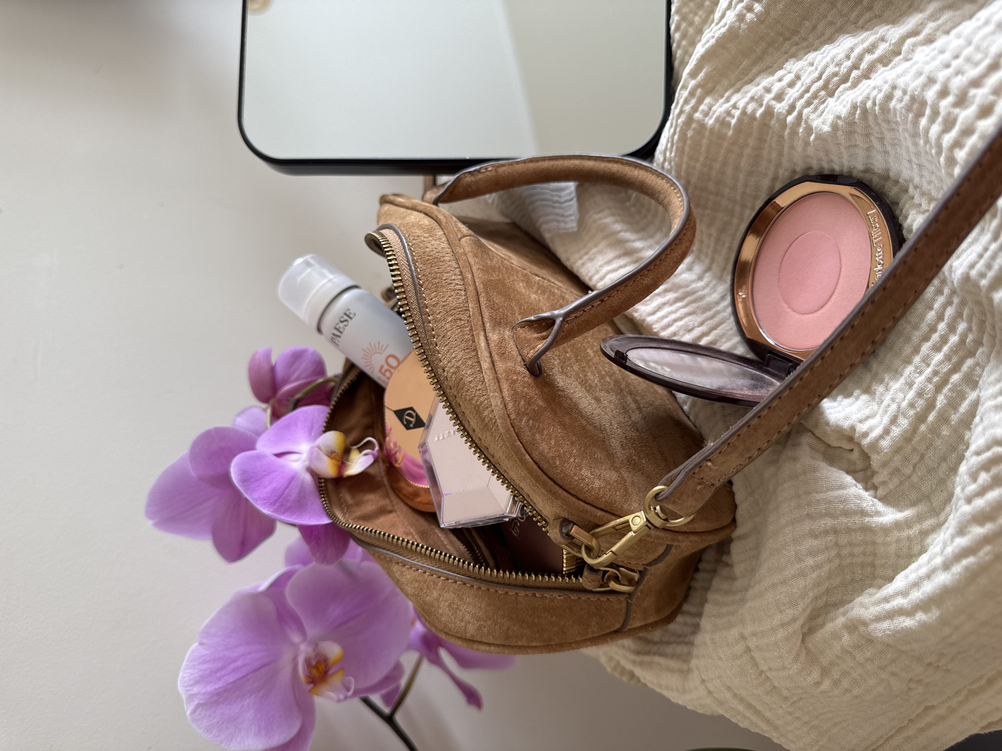 Woman's morning makeup routine documented in Riga #CarryChallenge trend