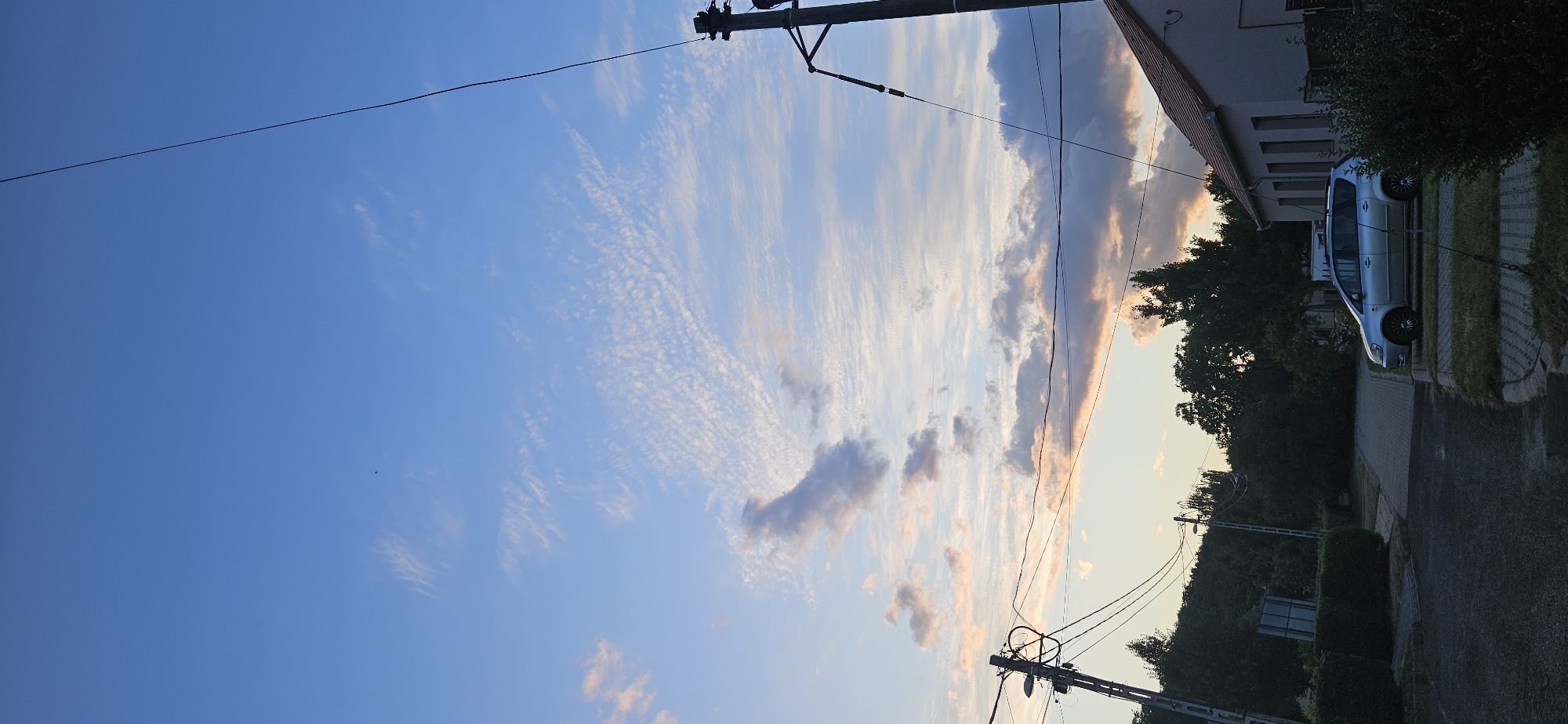 Evening stroll through Hévíz: streets, vineyards, and dusk skies