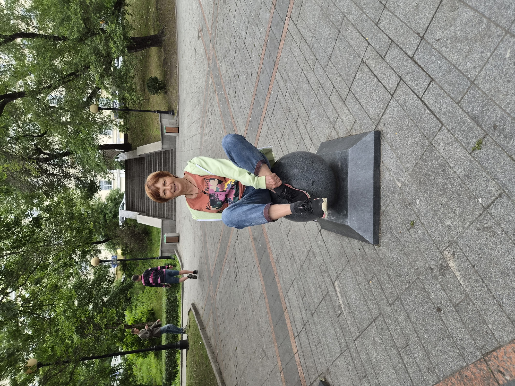 Street scenes and landmarks around central Vladivostok