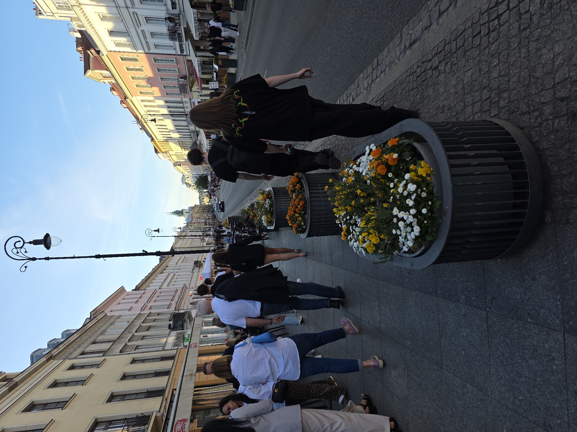 Witness documents 11-minute walking tour through central Warsaw