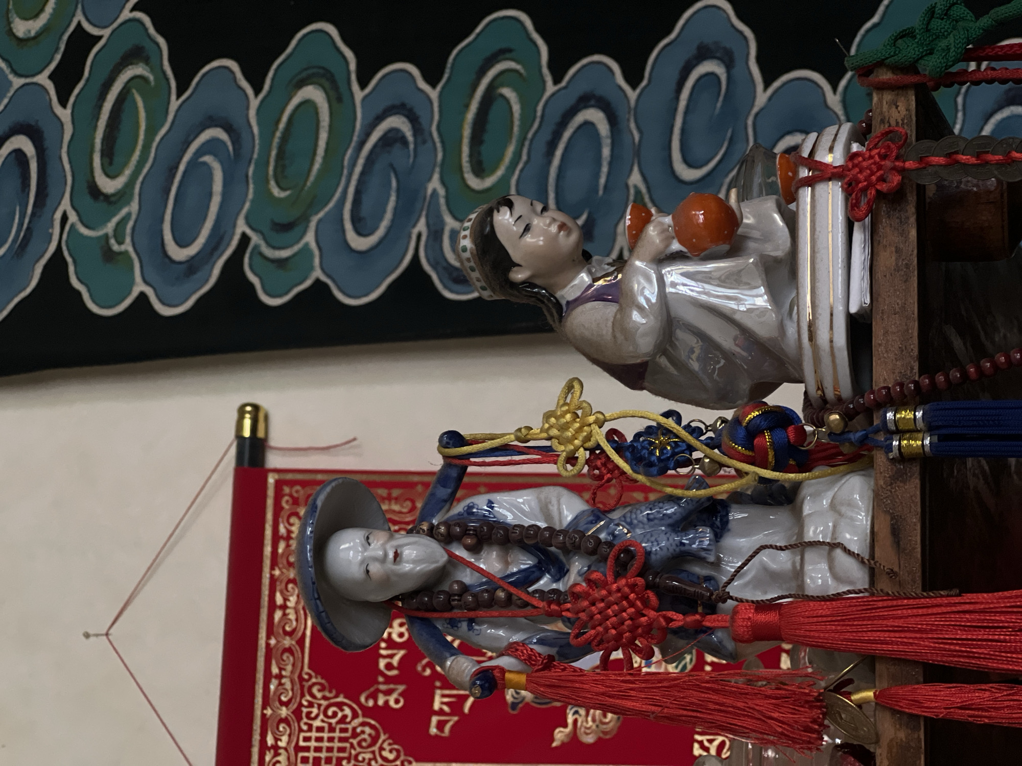 Traditional tea ceremony and calligraphy session documented in Izhevsk