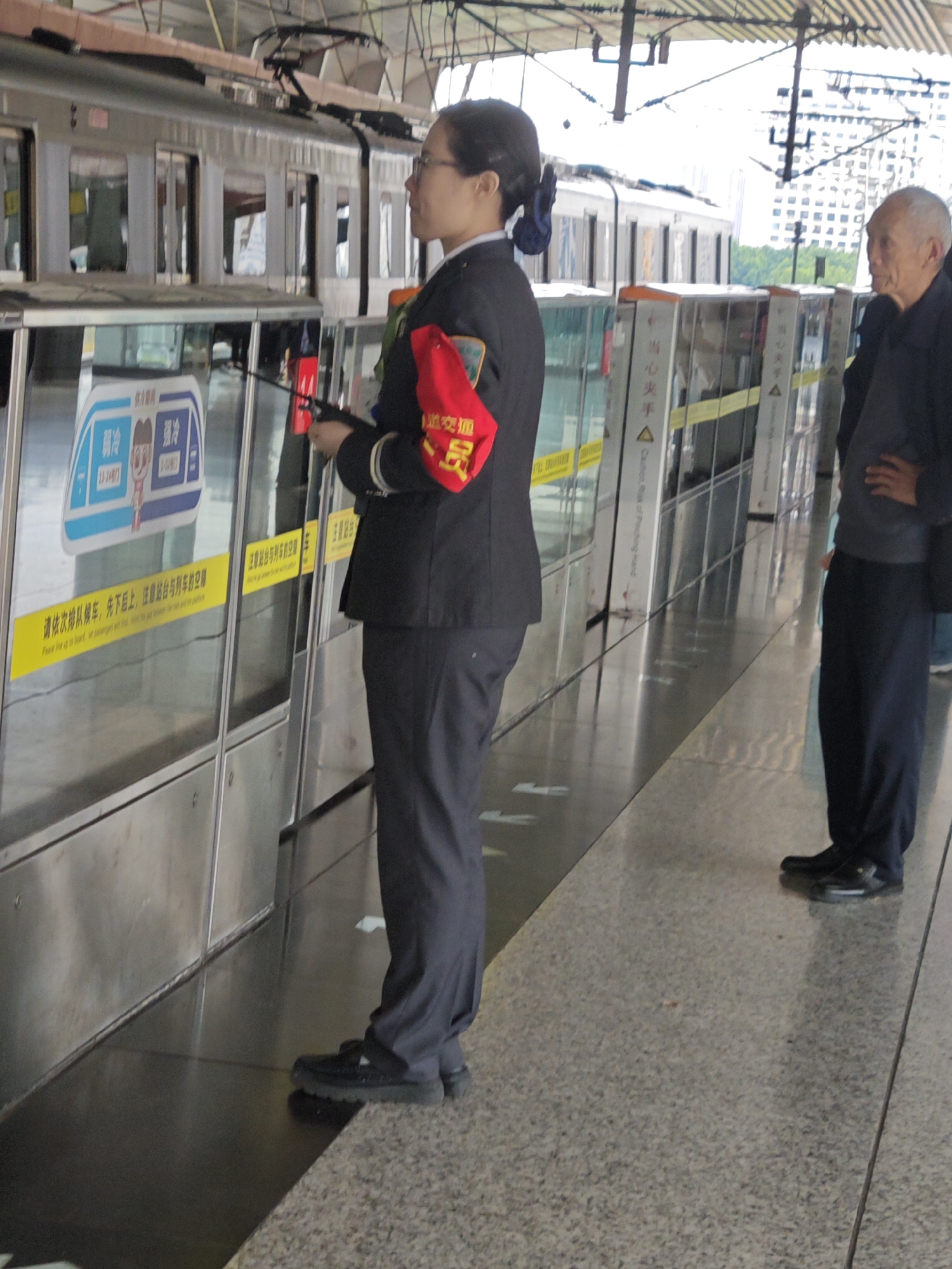 Morning commute and construction activity in Chongqing tech zone