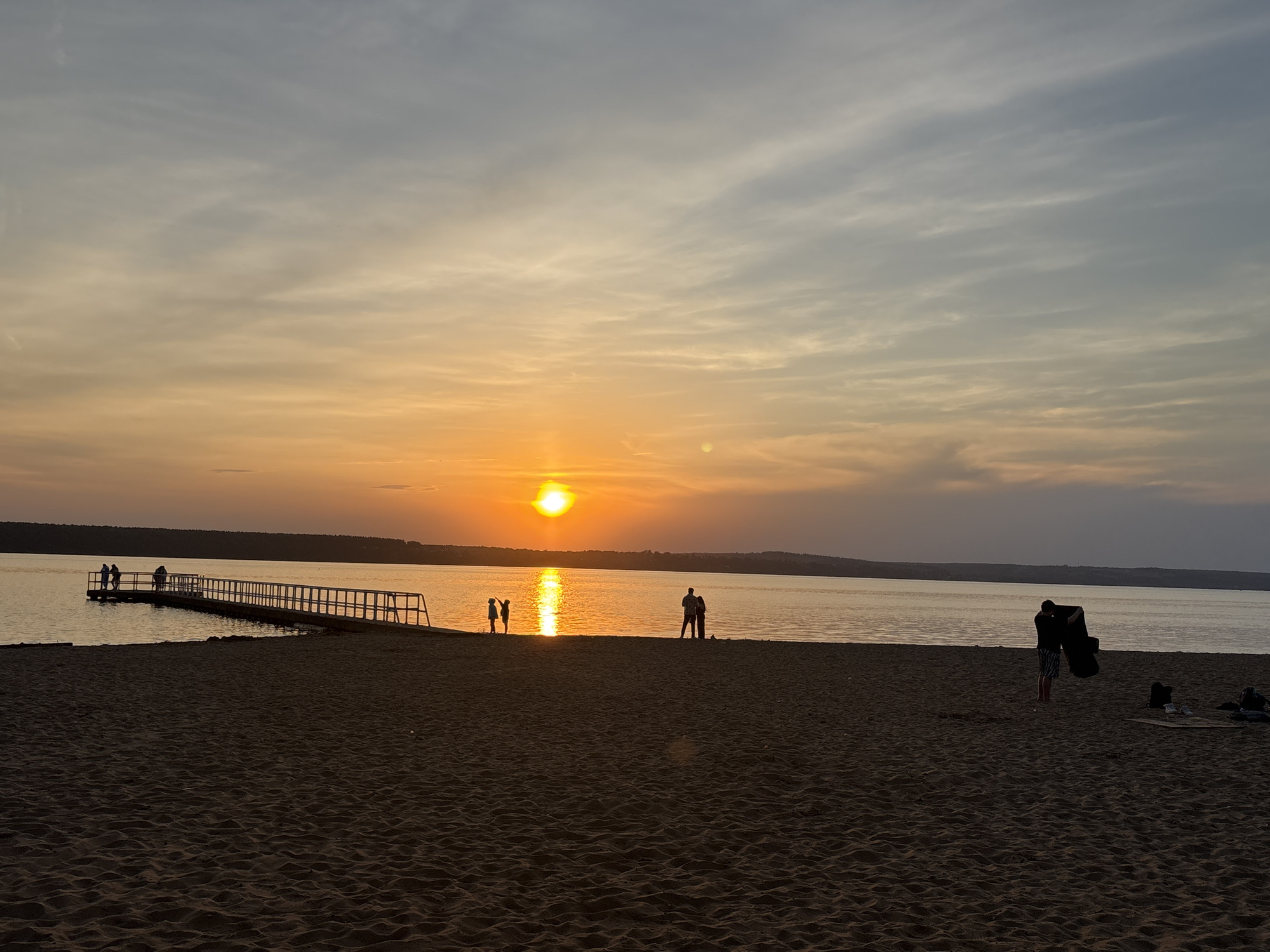 Sunset over Kama River documented by witnesses in Perm