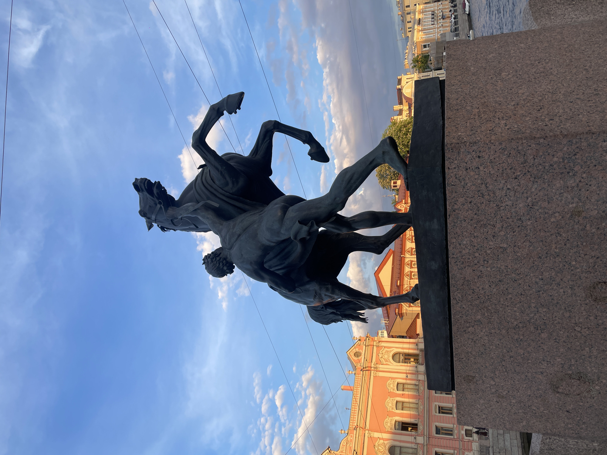 Evening stroll through Saint Petersburg captures historic streets and monuments