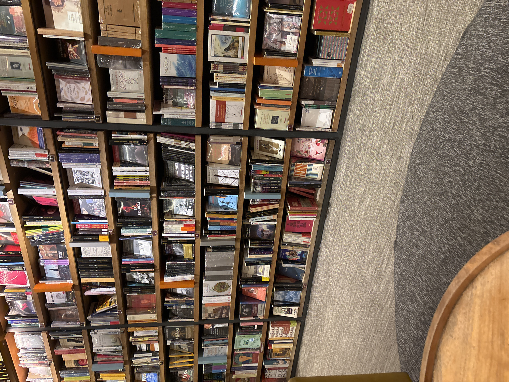 Bookshelf with varied collection spotted in Mexico City