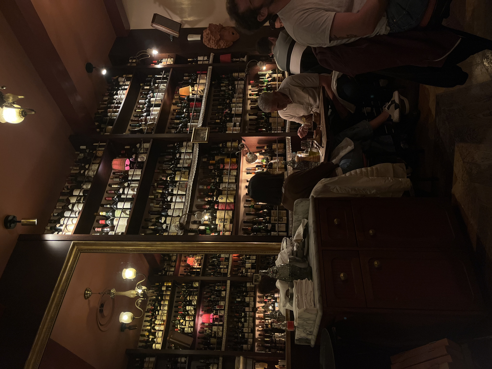 Lyon afternoon scenes: cocktails and street mirror selfie