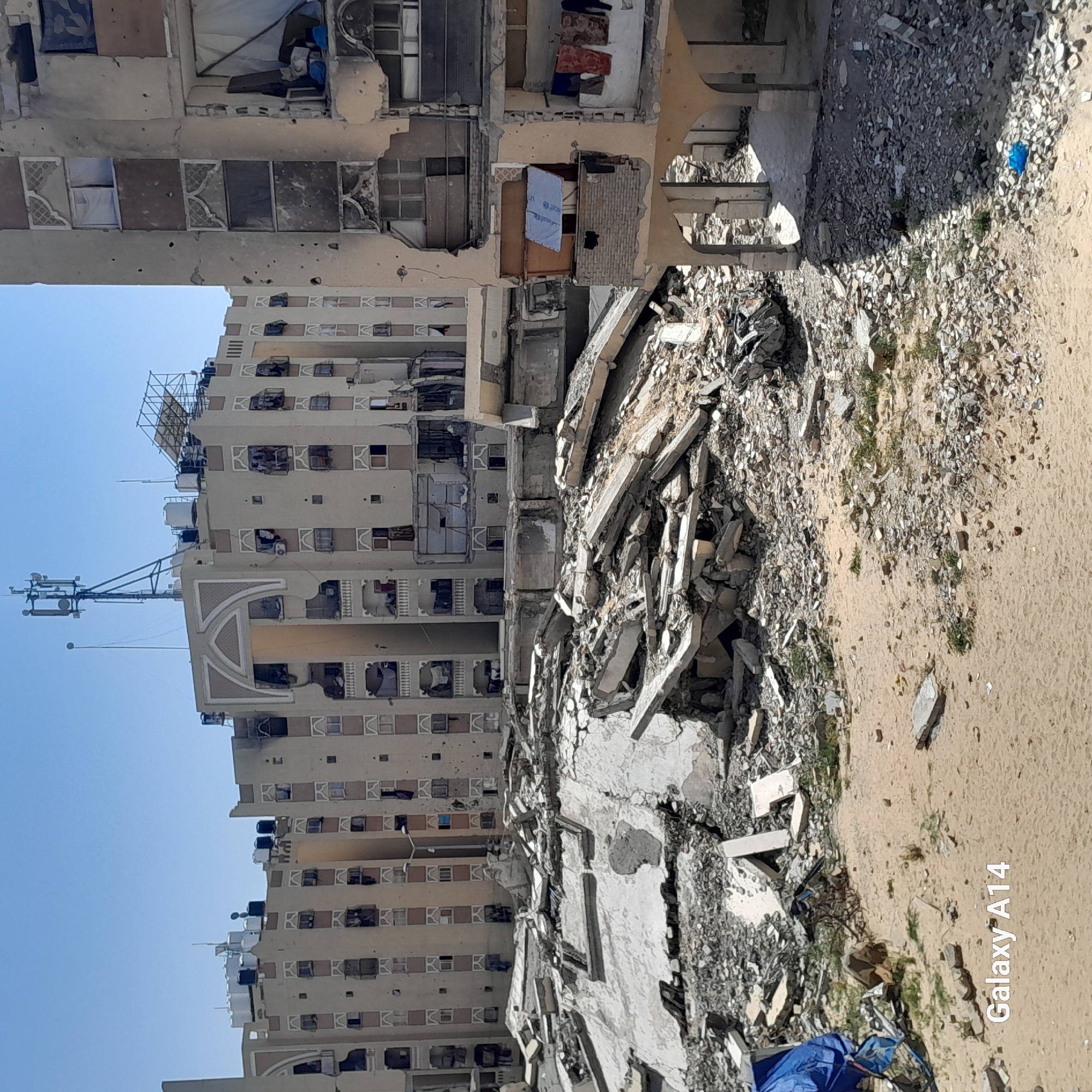Witness documents war damage, displacement camps in Khan Yunis