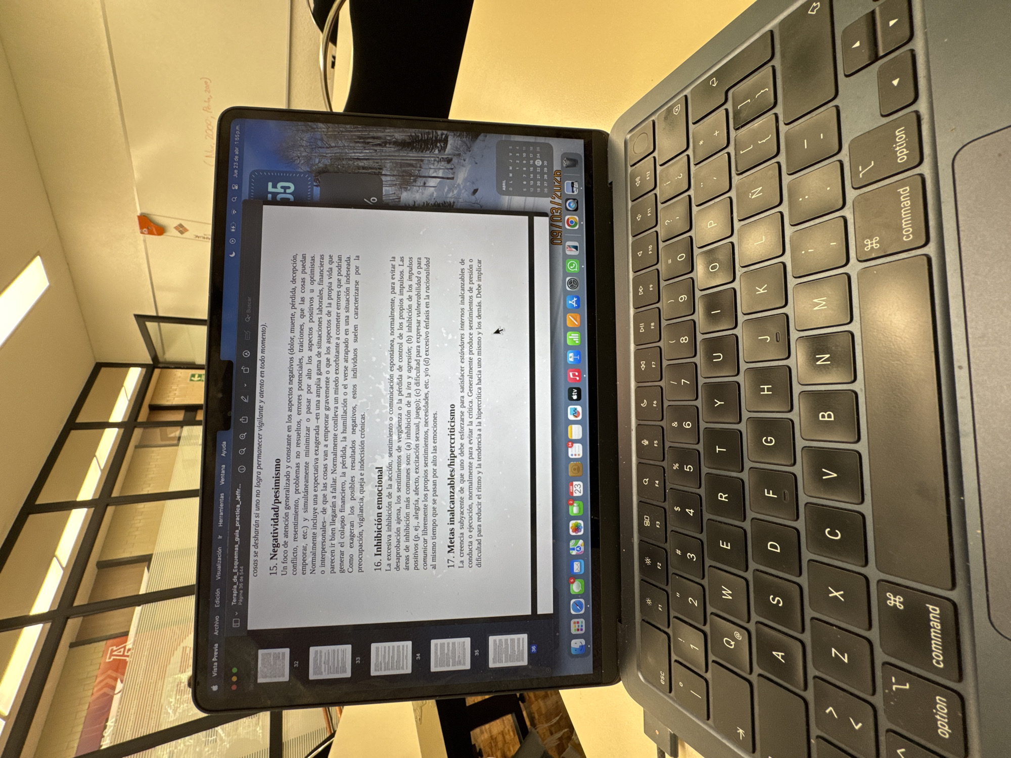 MacBook spotted on desk in Huixquilucan office setting