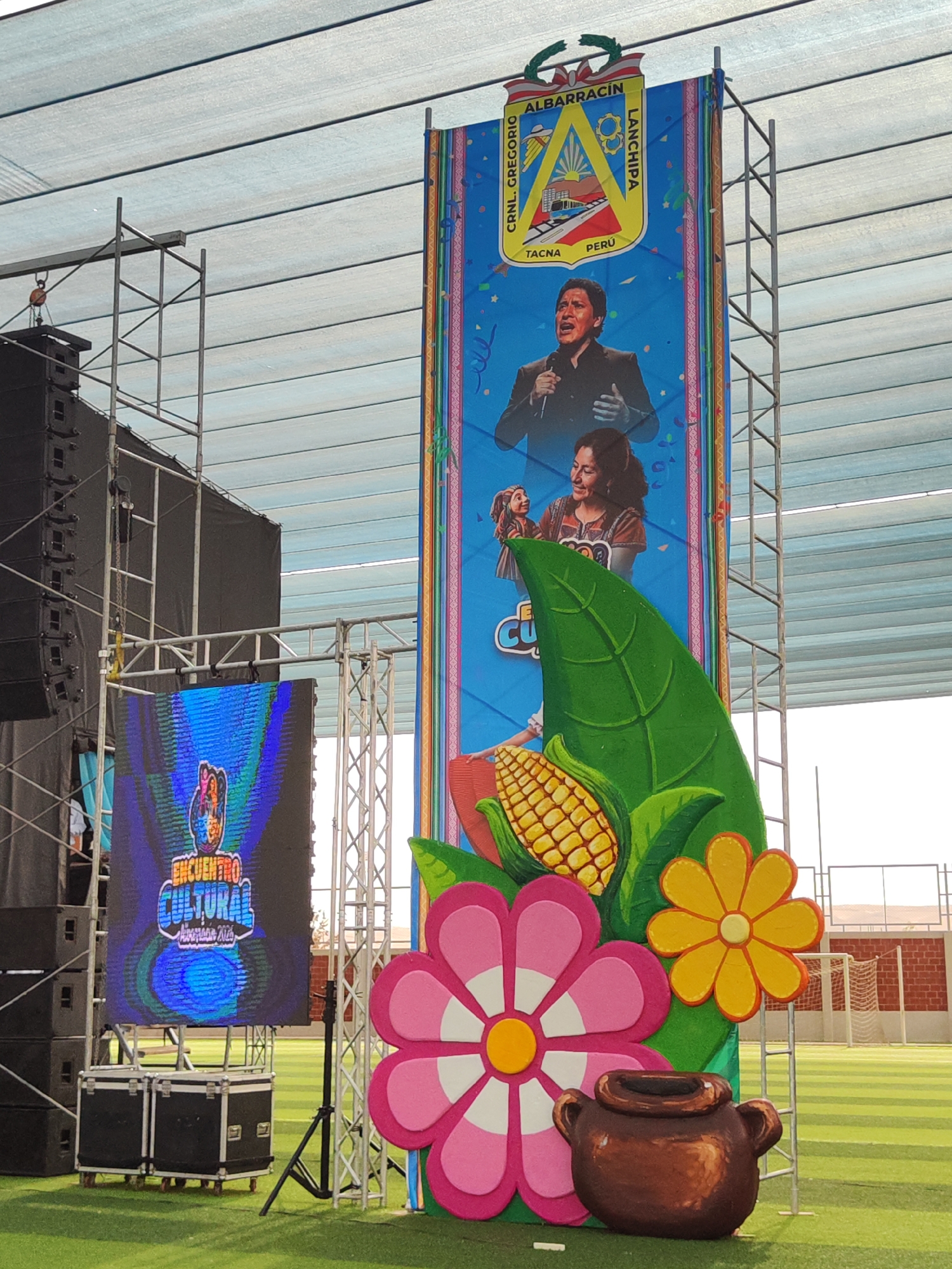 Cultural festival showcases music, crafts, food in Peru district