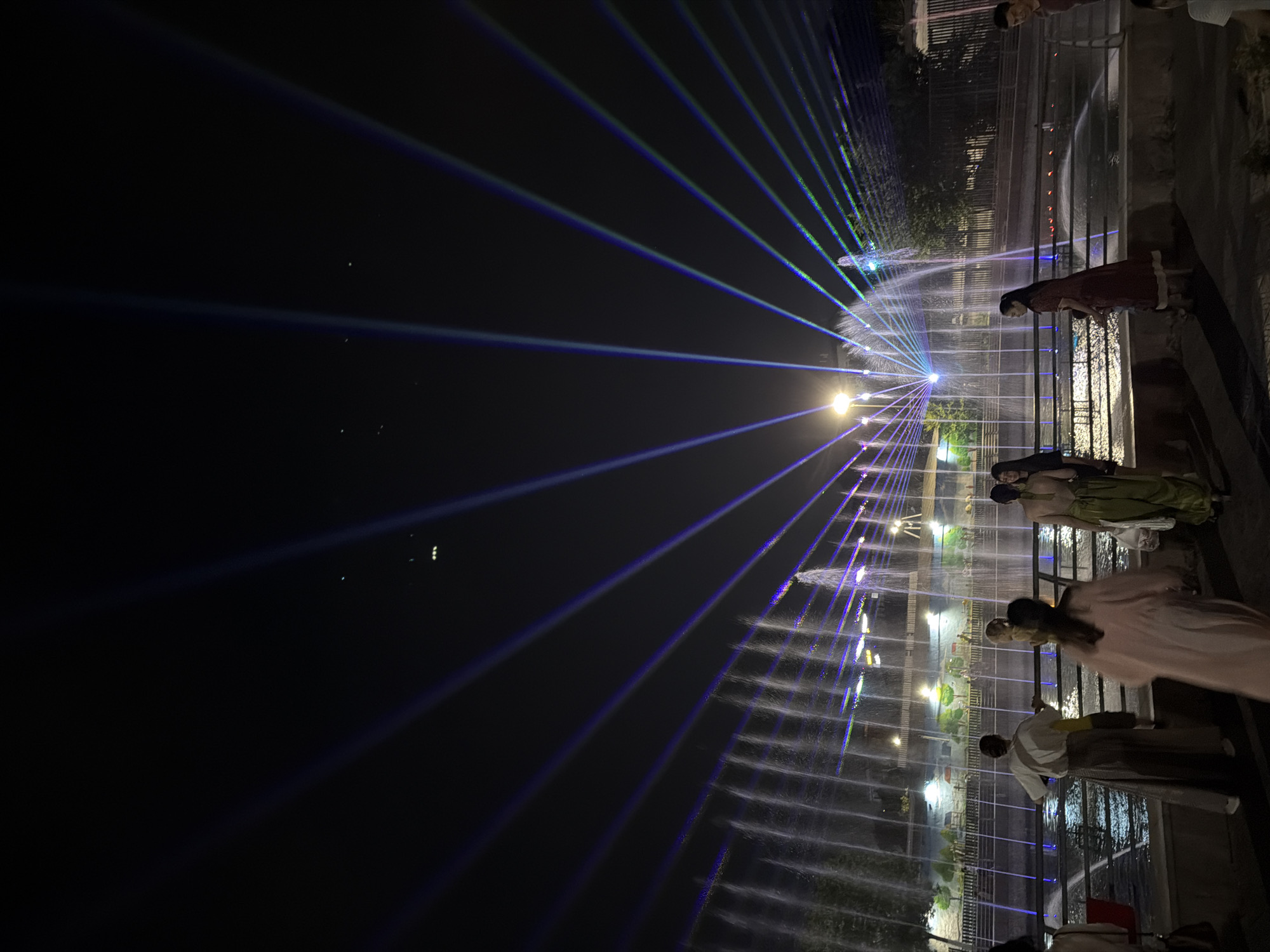 Nighttime fountain light show draws crowds in Shymkent