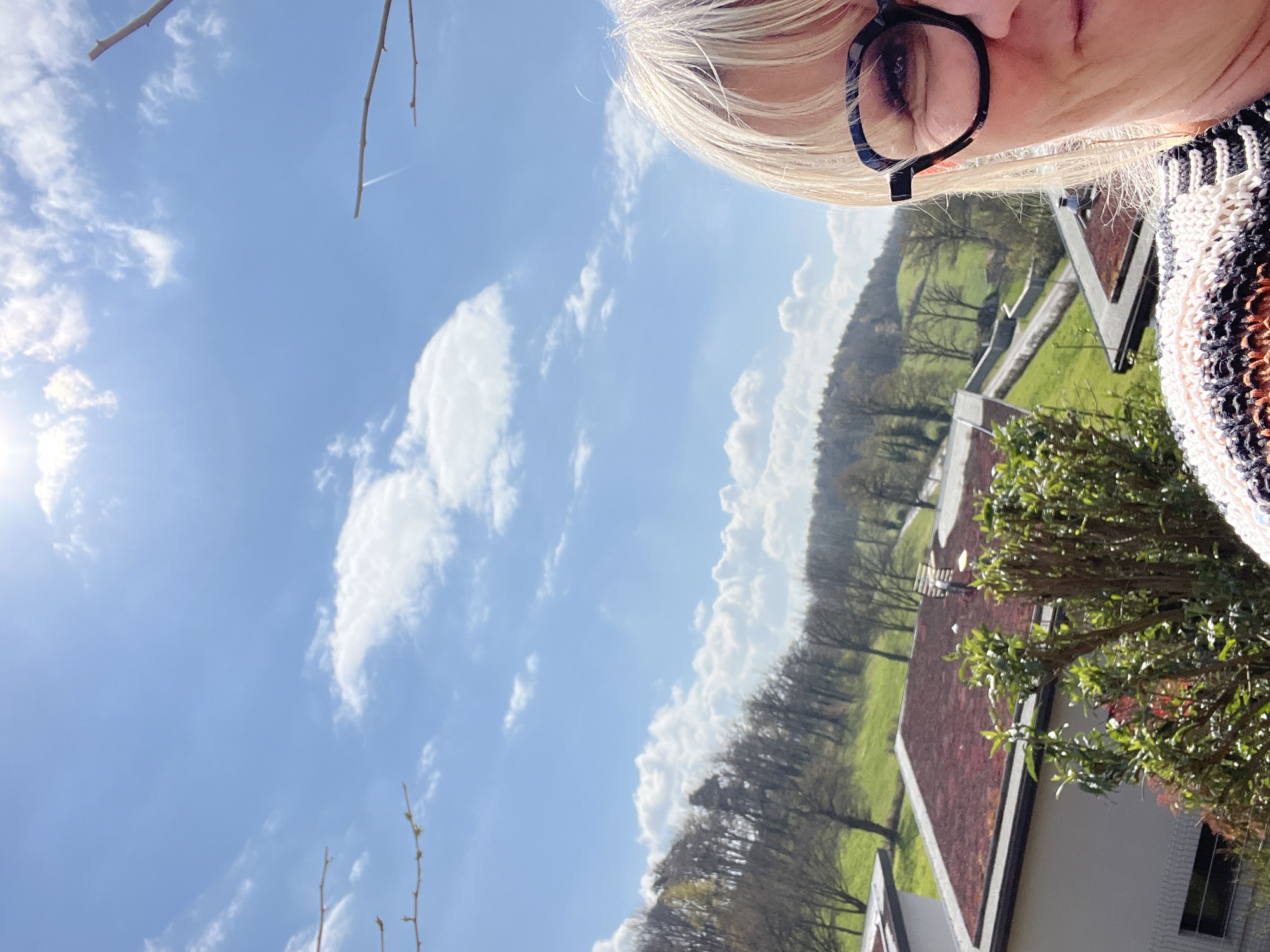 Person documents sunny outdoor leisure time in Chambœuf, France