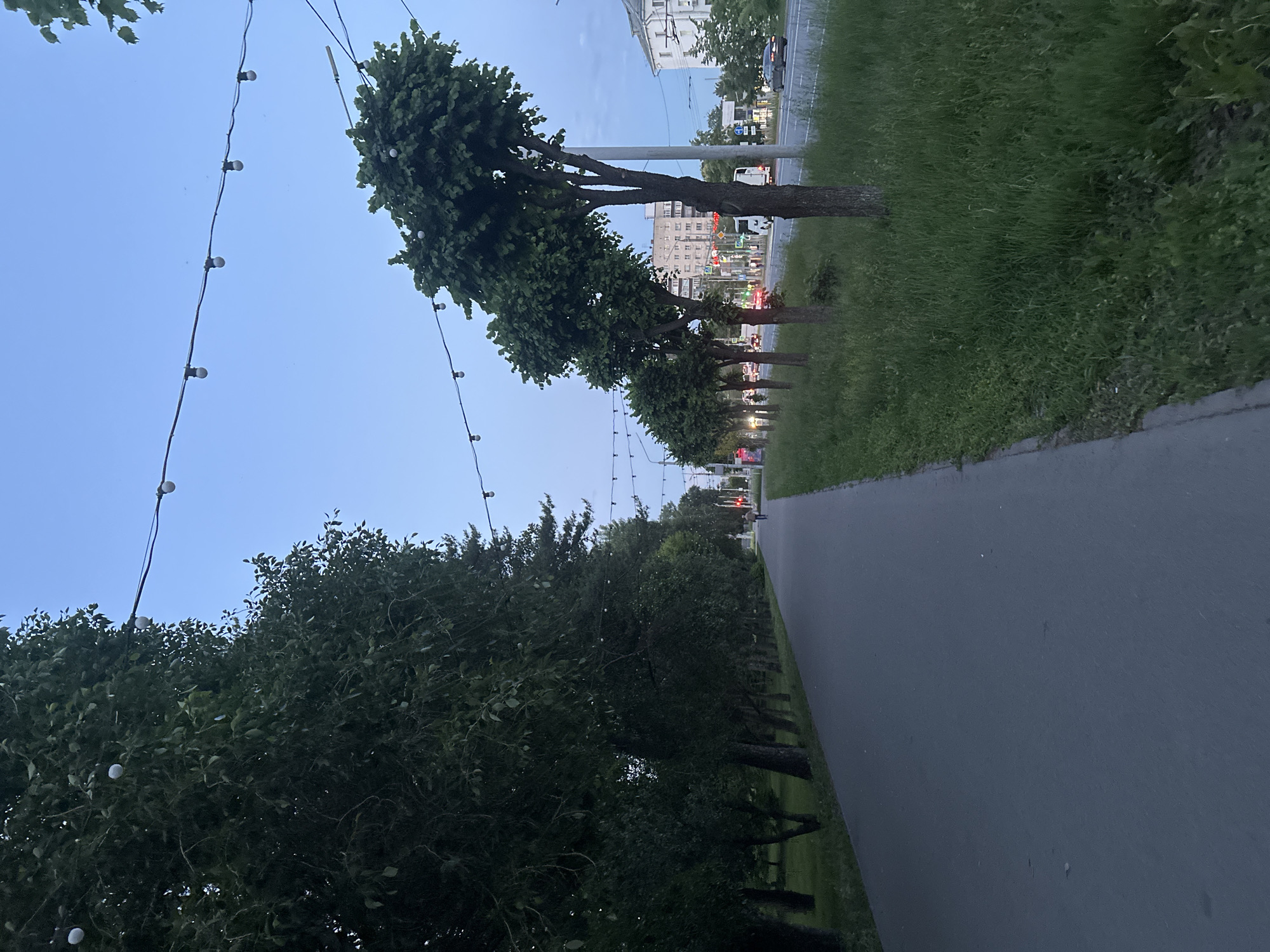Evening stroll through Kazan parks and recreational areas documented