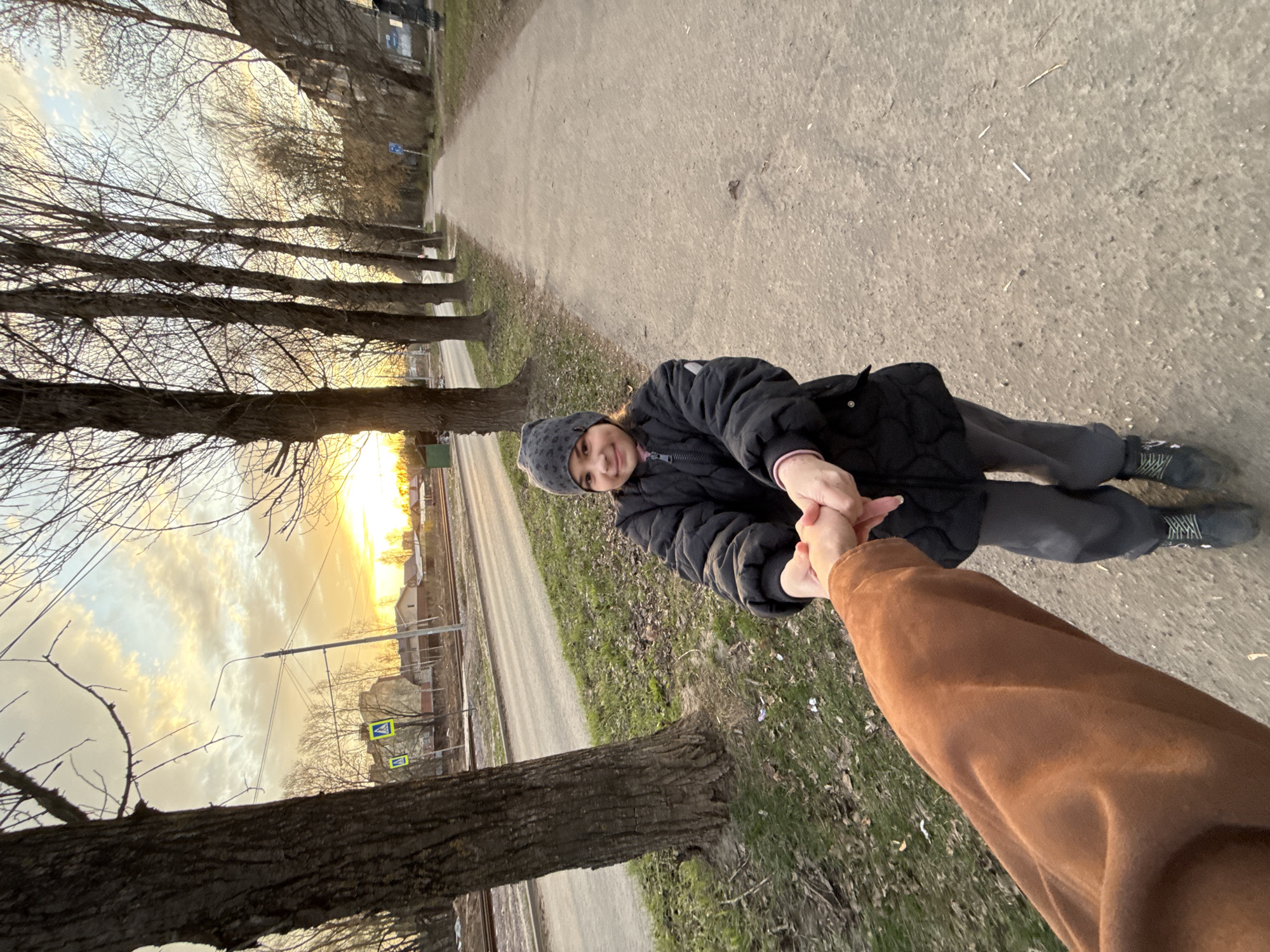 Family moments captured during golden hour in Rusanovo, Russia