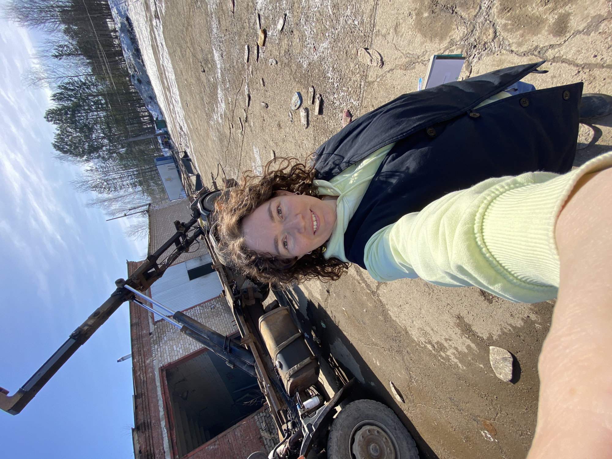 Construction activity and selfie captured in Ol'khovskoye, Russia