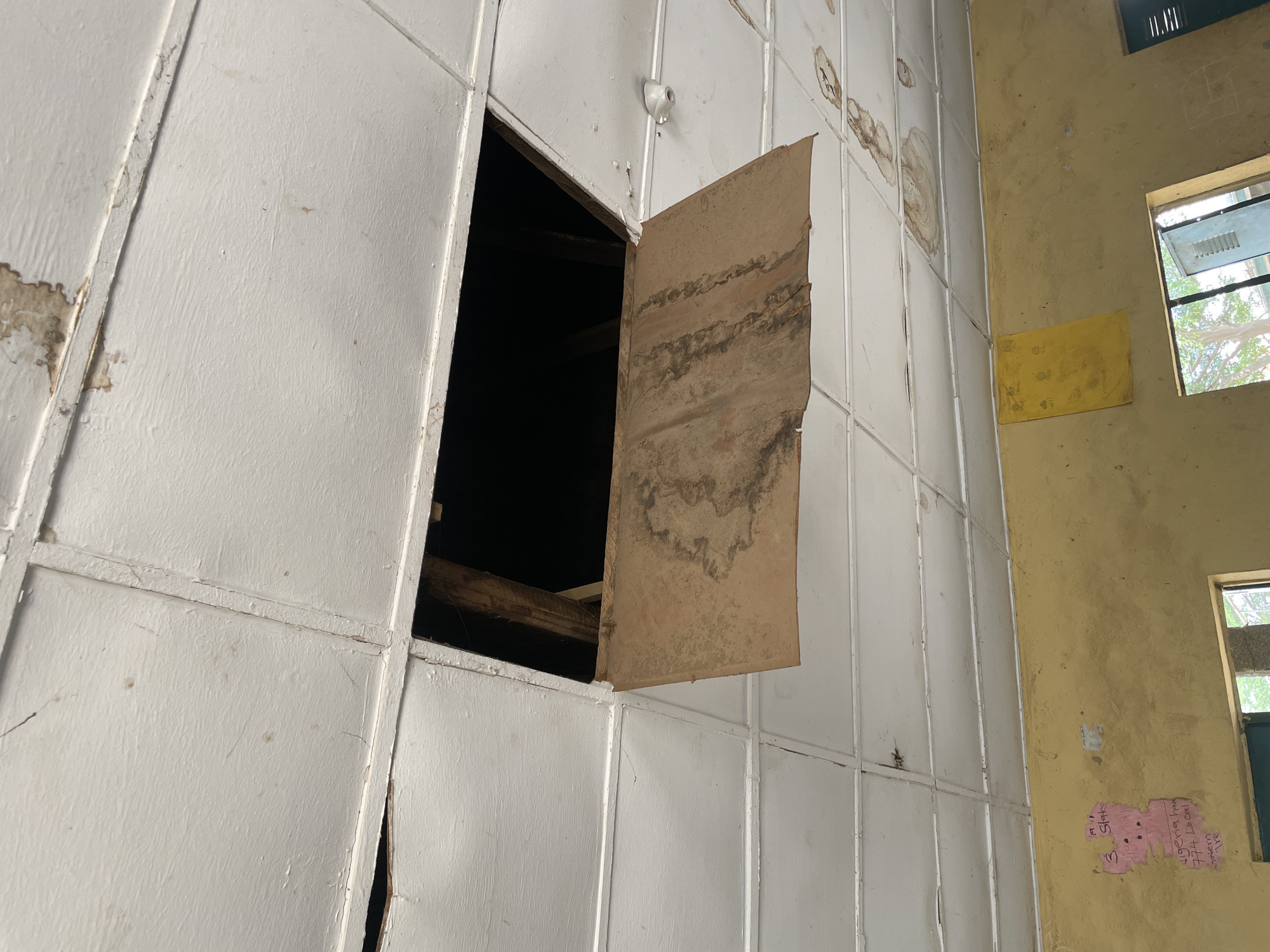Deteriorated indoor space documented in Unguwar Rimi, Nigeria