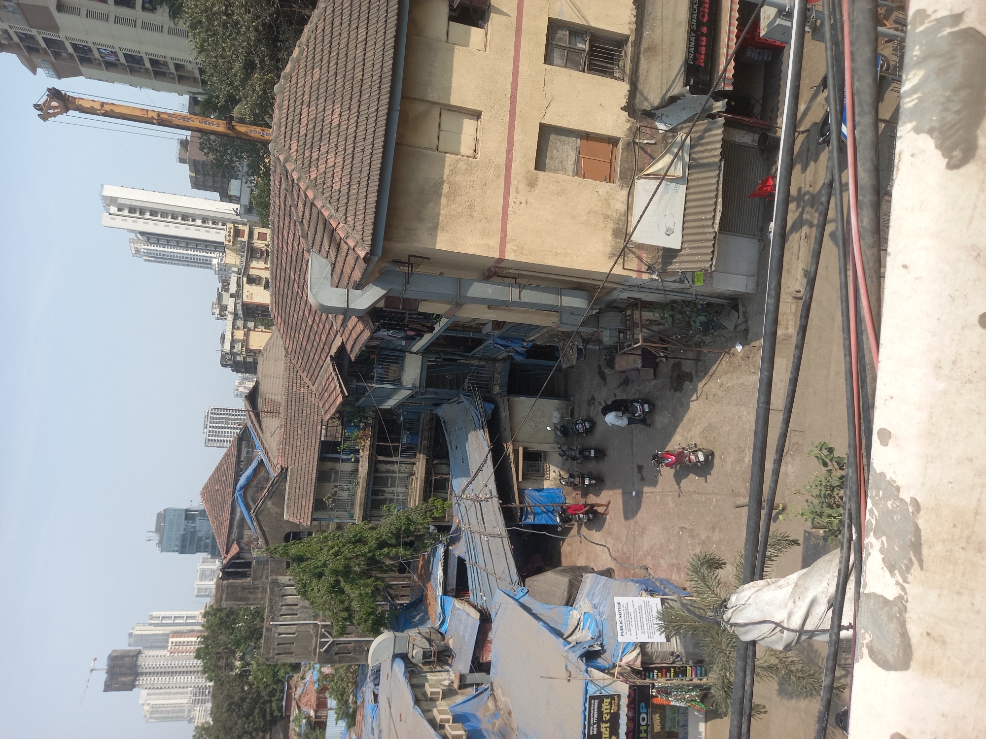 Morning urban scenes documented across Mumbai development zone