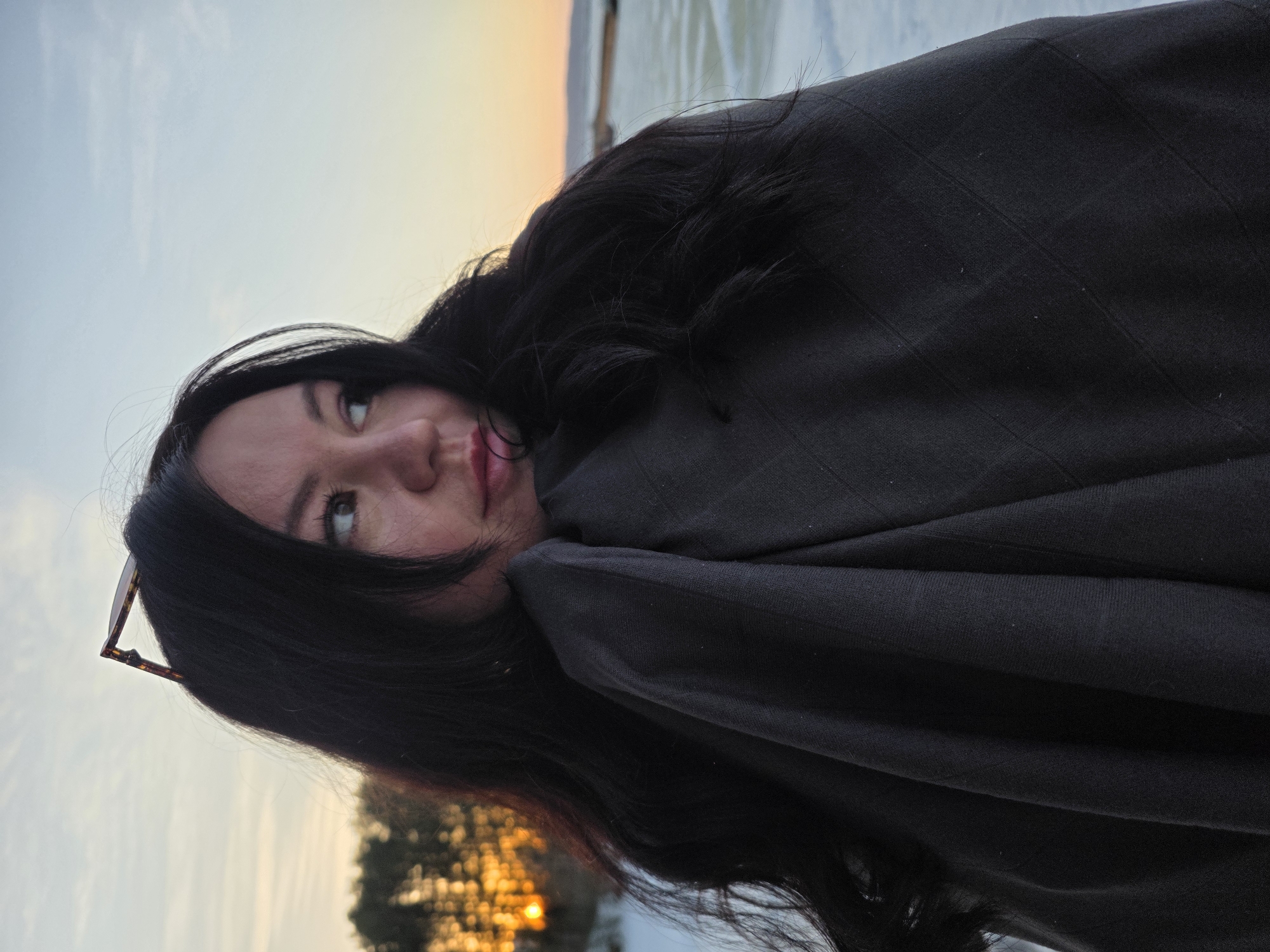 Evening scenes and daily moments captured in Chaikovsky, Russia