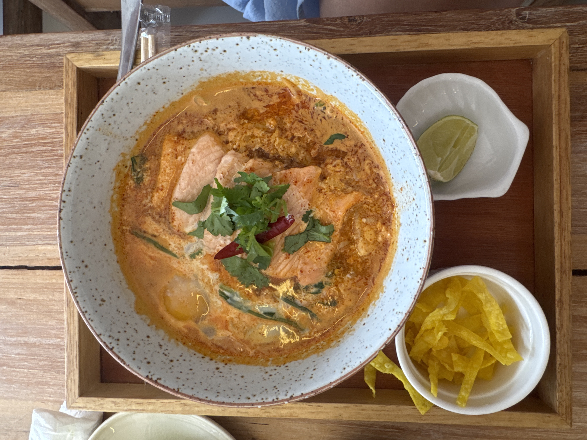 Thai food and a harbourside military statue on Koh Phangan