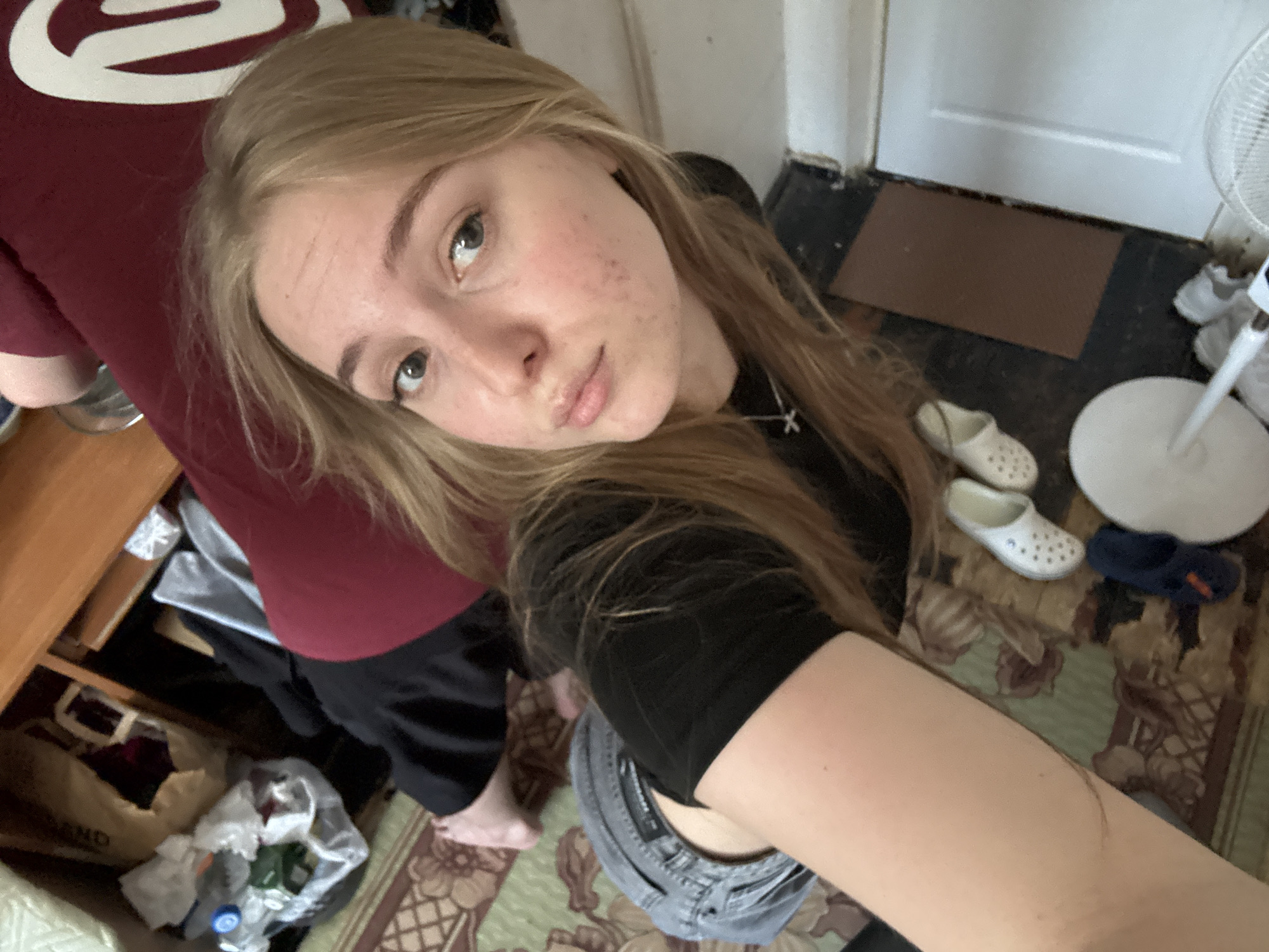 Woman takes selfies in Perm bathroom over morning hours