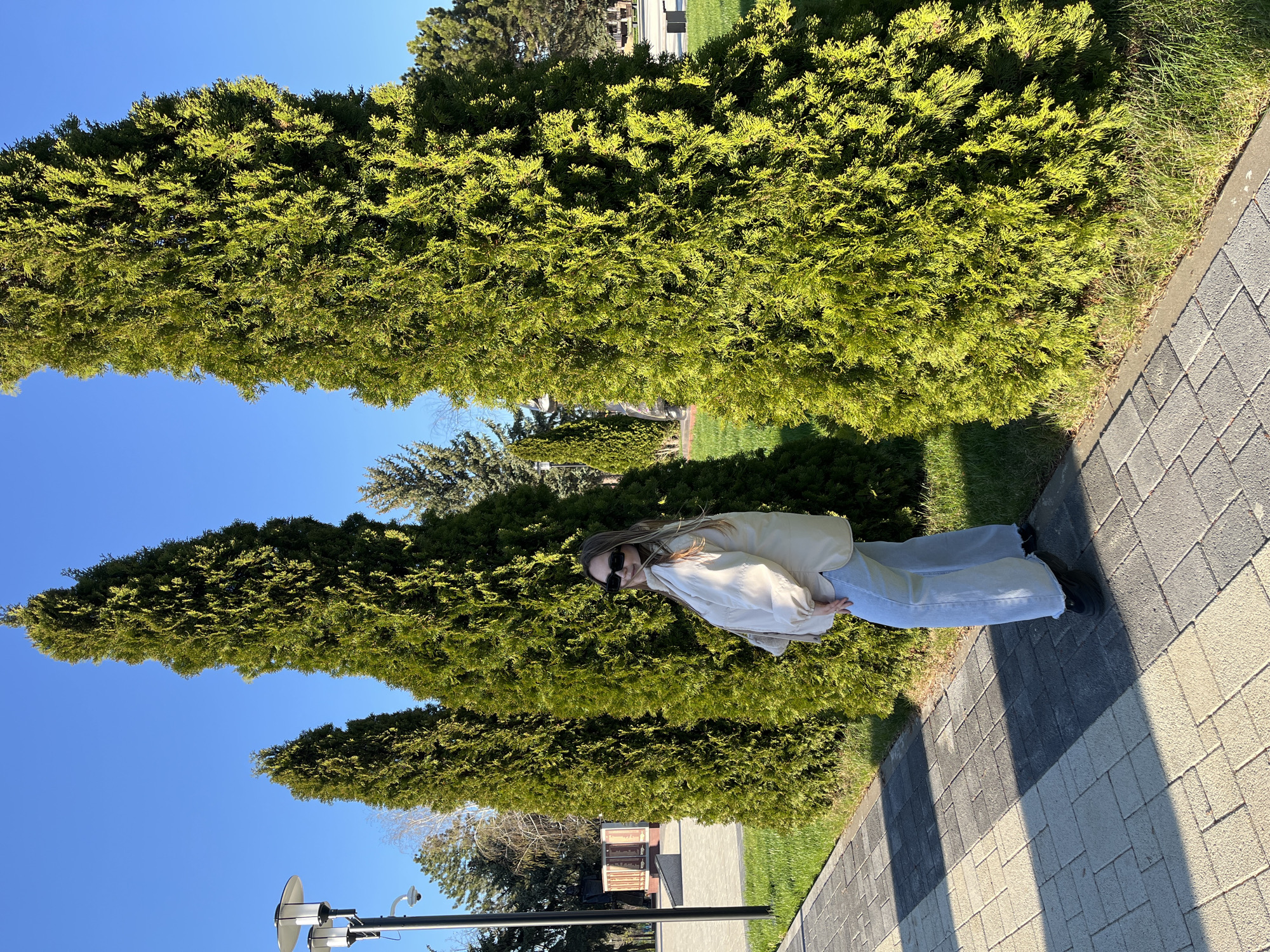 Woman spends afternoon at public memorial area in Russia