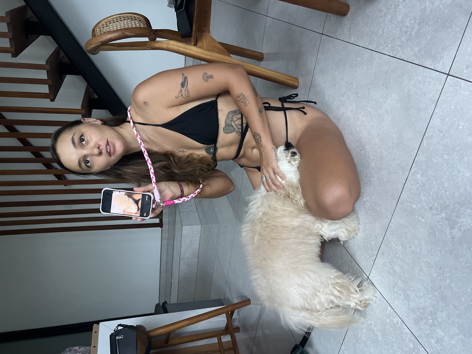Quiet evening moments with pets captured in Mengwi home