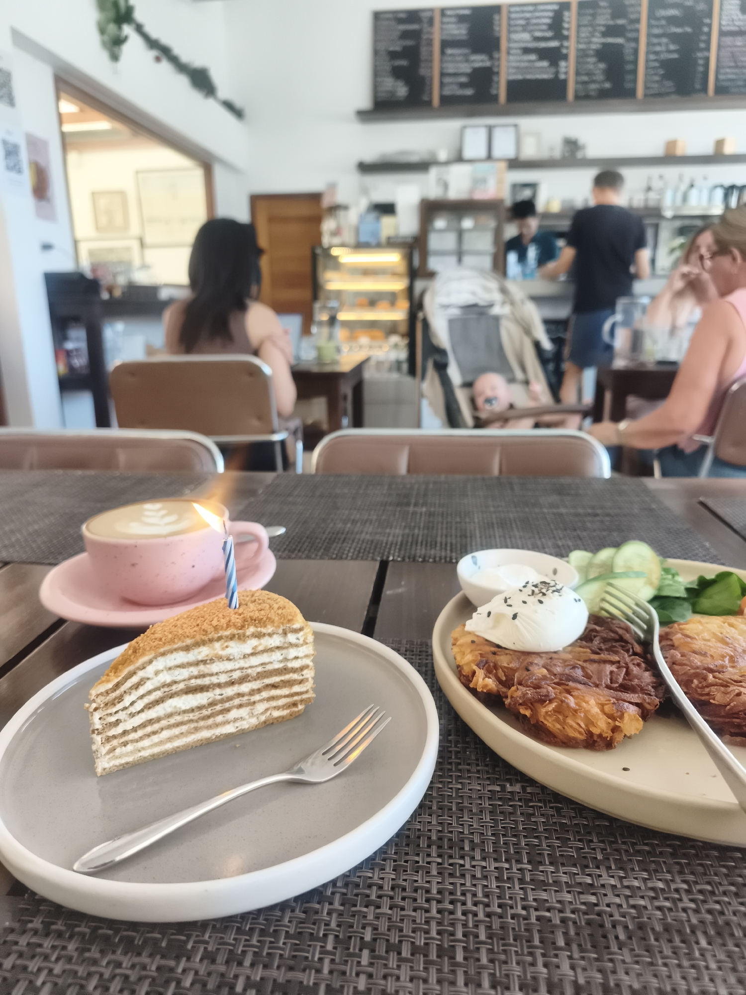 Birthday cake and lattes at a Ko Samui café morning