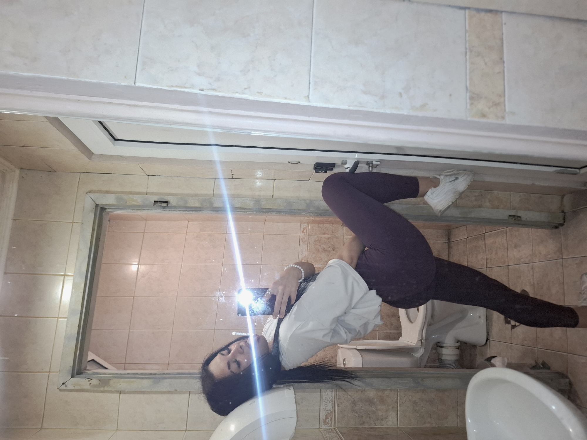 Woman documents morning outing at Mezdra cafe with selfies