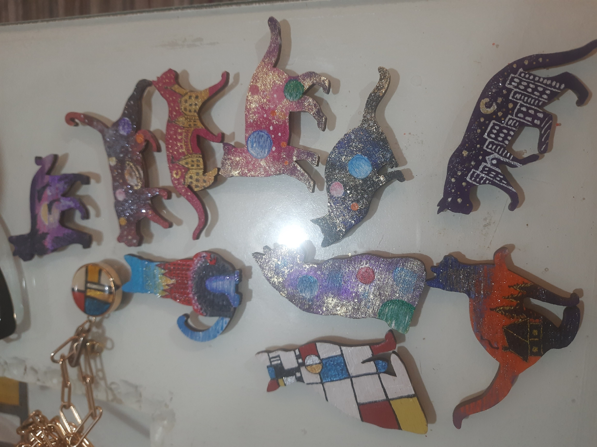Domestic scenes with decorative arts captured in Al Hadaba